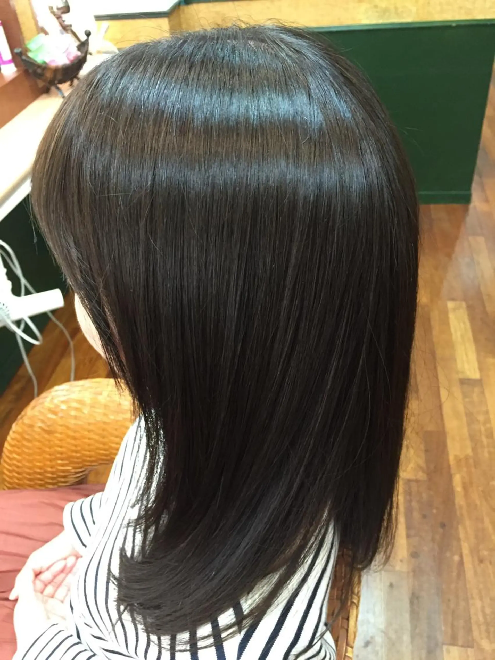 カラー 黒髪 ブルーカラー ブルーブラック 鈴木 隼人のヘアスタイル