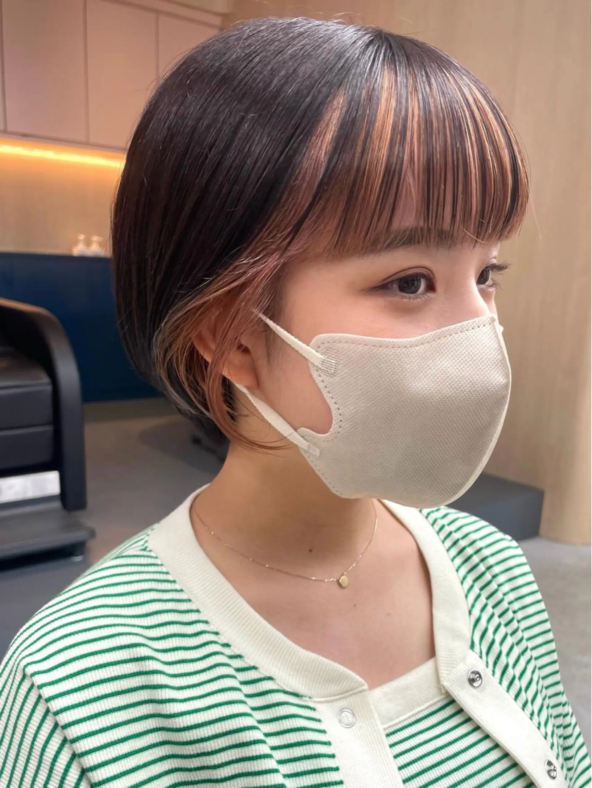 カラー 若月 あやかのヘアスタイル