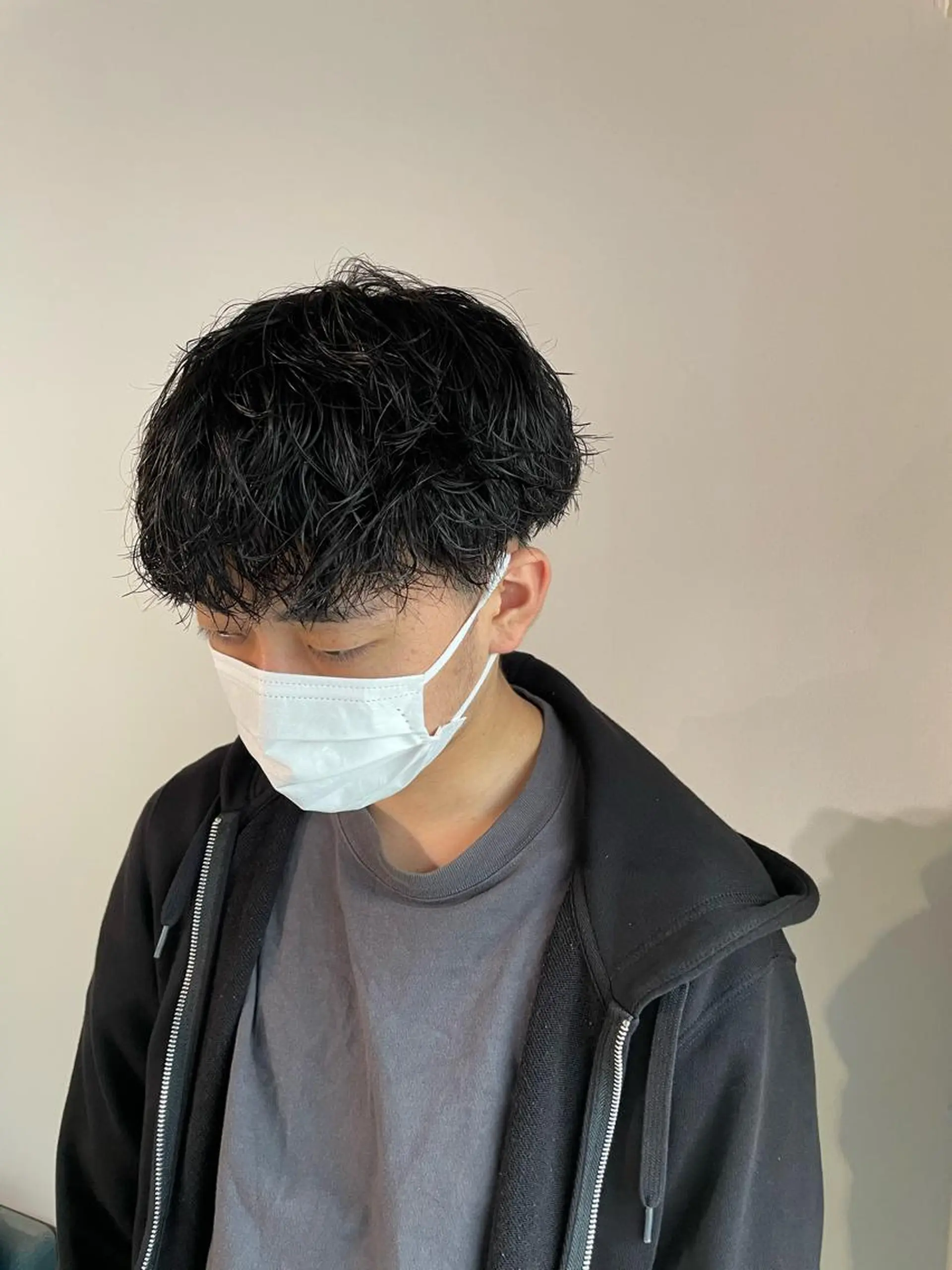 パーマ メンズ La fith hair ray 札幌店所属・顔まわり/W カラー/リョウのヘアスタイル