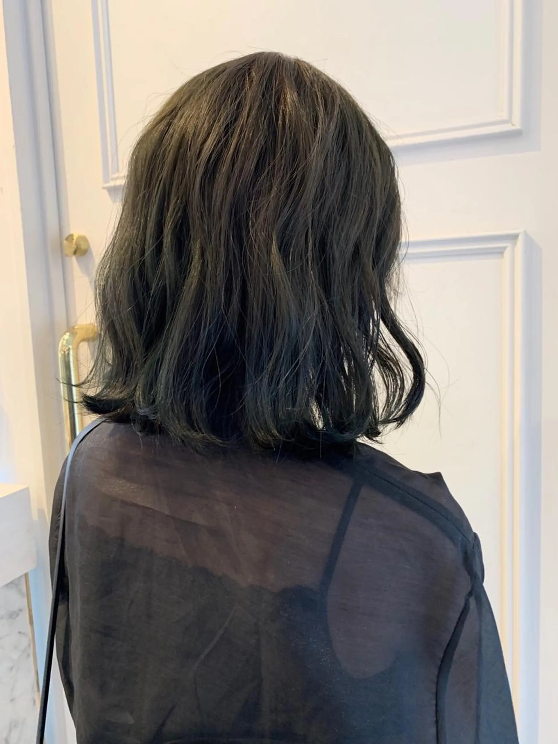 ミディアム カラー 安藤 佑衣のヘアスタイル