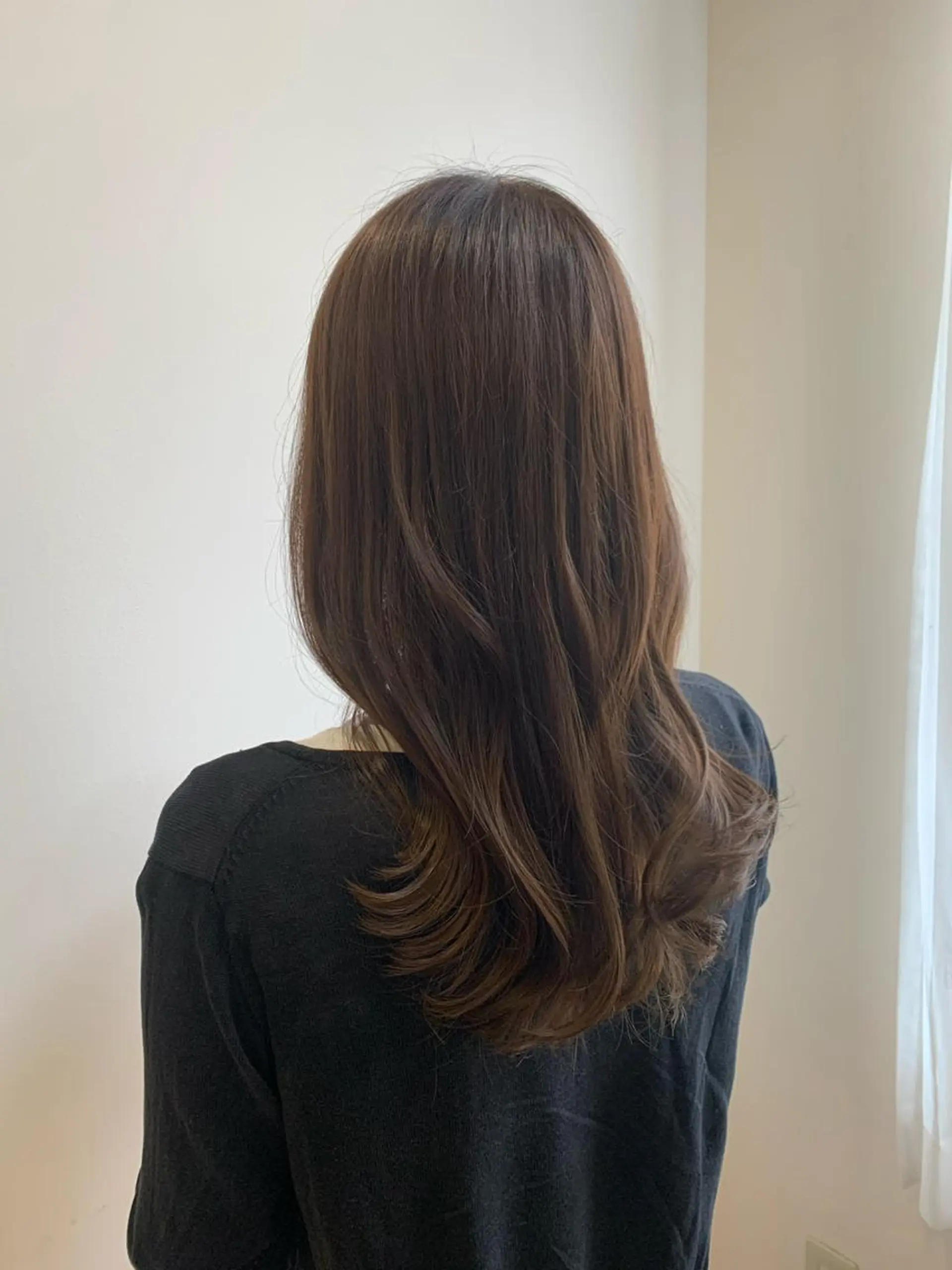 ロング カラー ベージュカラー イルミナカラー 現地韓国ヘア🇰🇷 Chisaki치사키のヘアスタイル