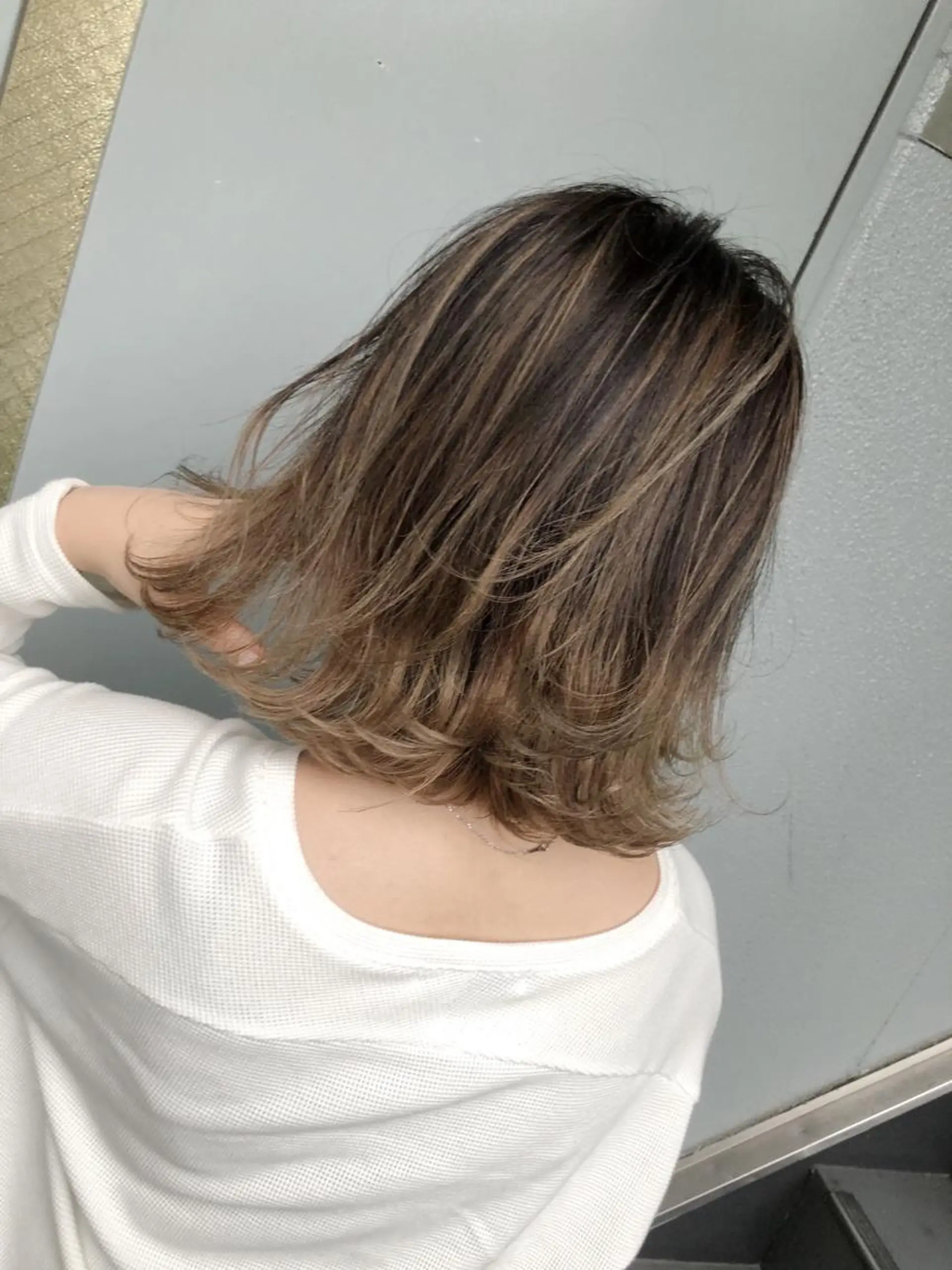 ミディアム カラー バレイヤージュ レイヤーカット ヘアカラー PSY(サイ)所属・PSY(サイ)池袋 金田尚久🎨のヘアスタイル