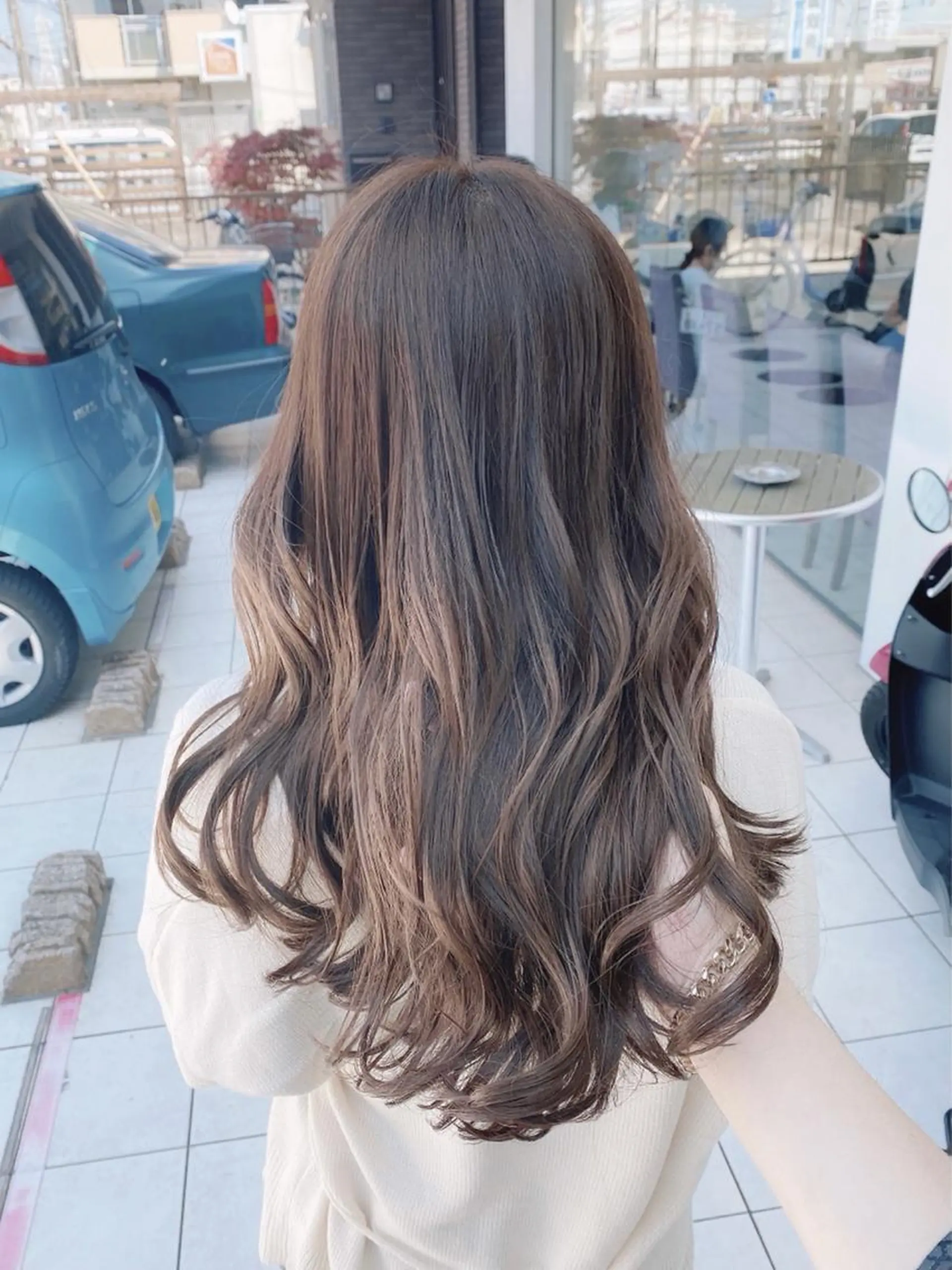 セミロング カラー カット ヘアカラー エリアマネージャー 復活の大澤竜馬のヘアスタイル