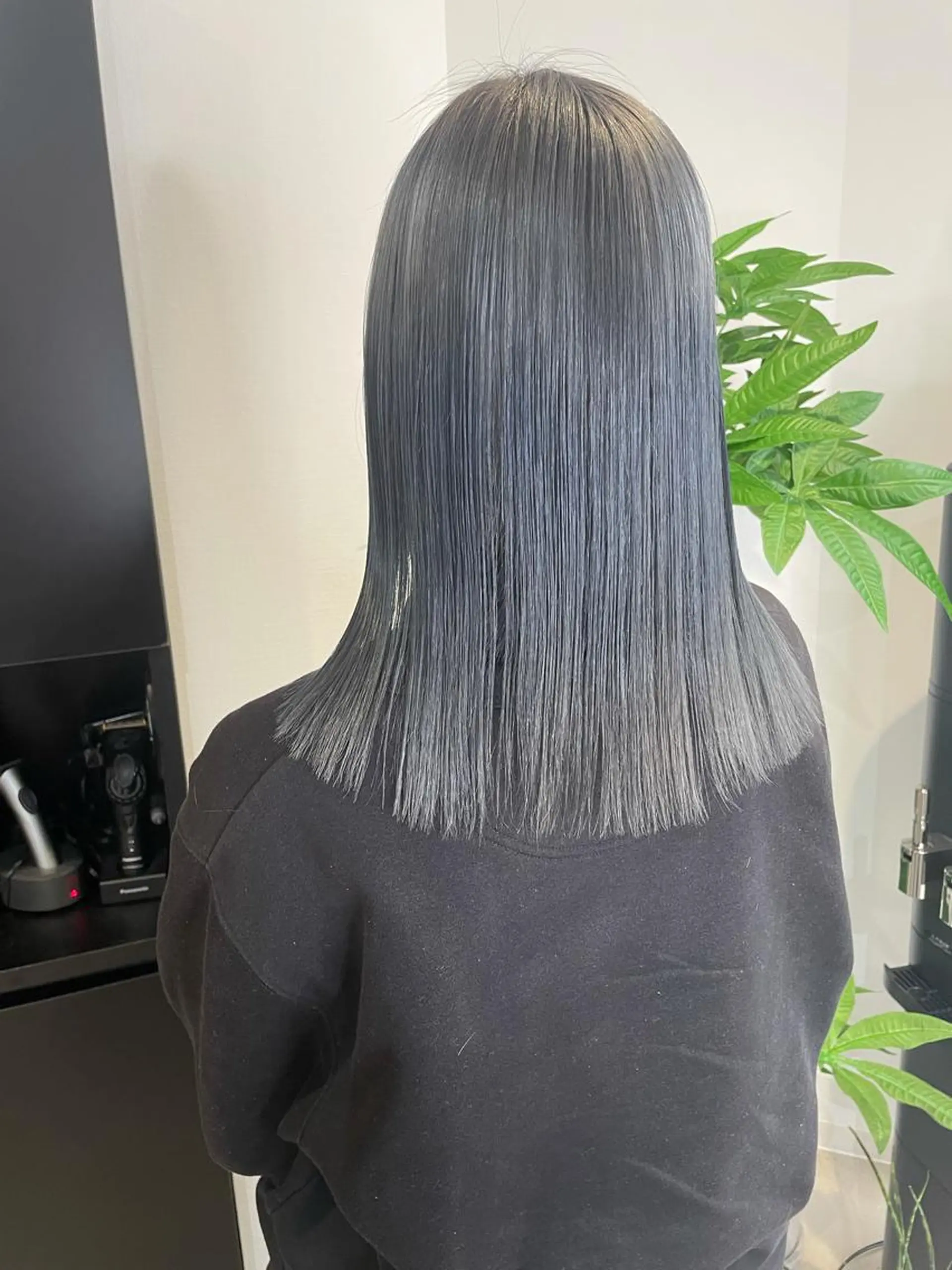 ミディアム ブリーチカラー特化 碇　英朗のヘアスタイル