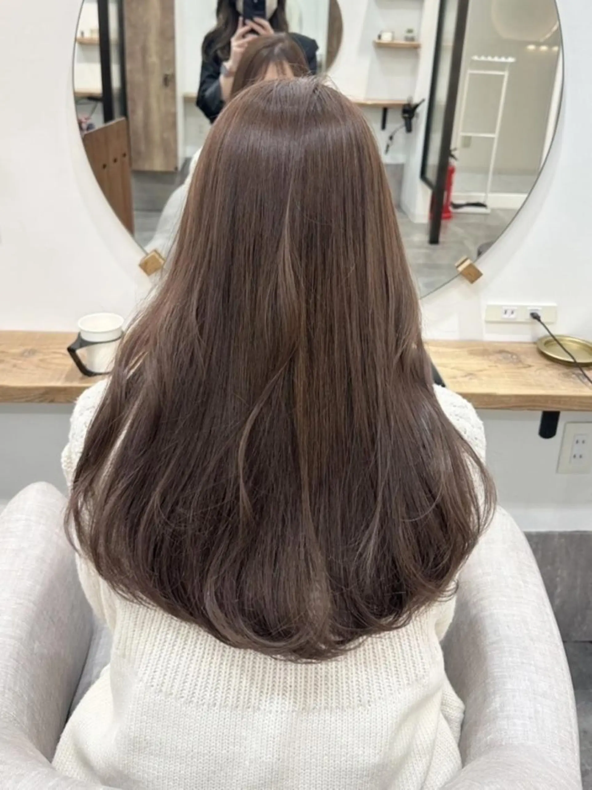 ロング カラー ベージュカラー Juri ジュリのヘアスタイル