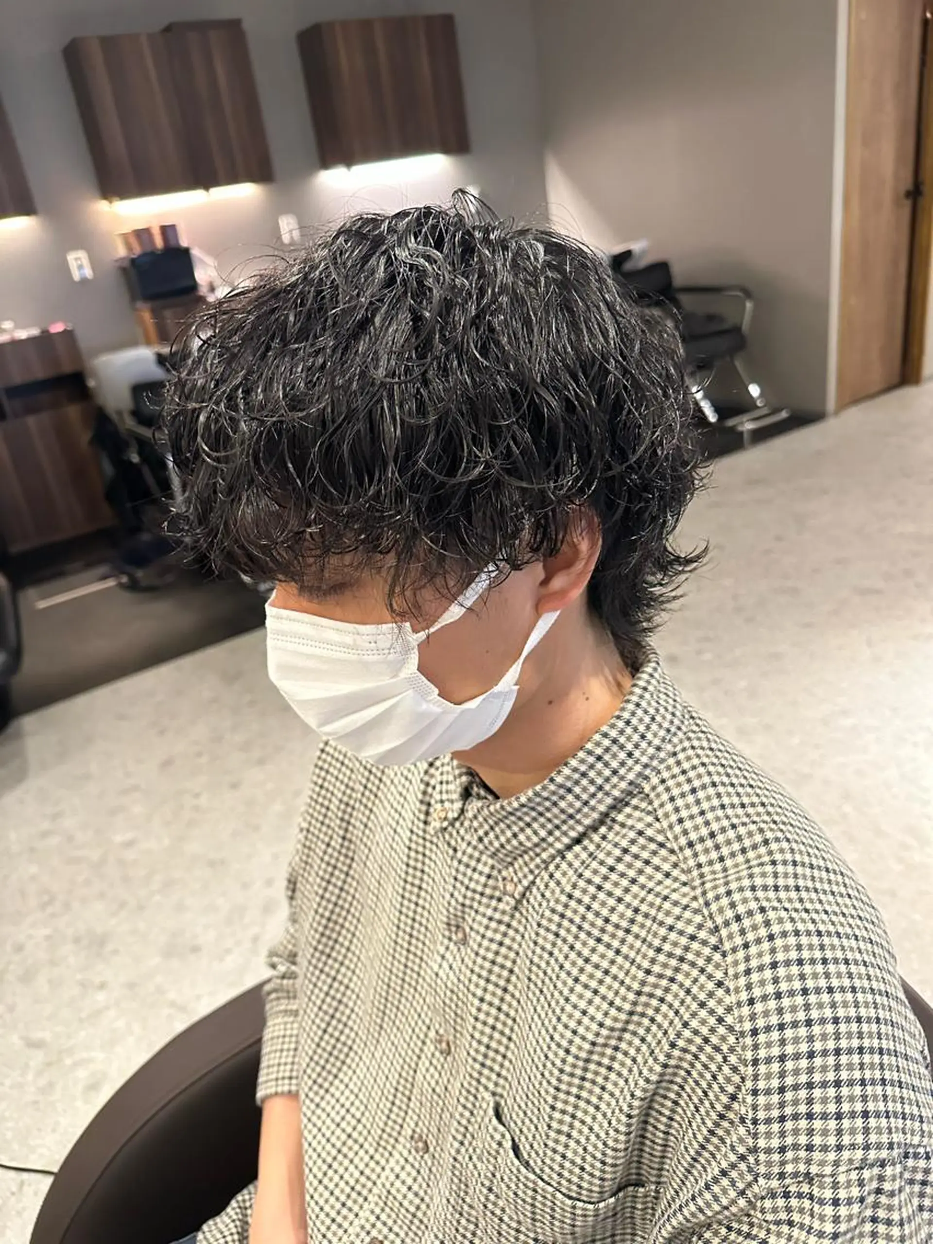 ミディアム メンズ ミディアムパーマ メンズパーマ メンズウルフカット ウルフカット Forest. -髪質改善-のヘアスタイル