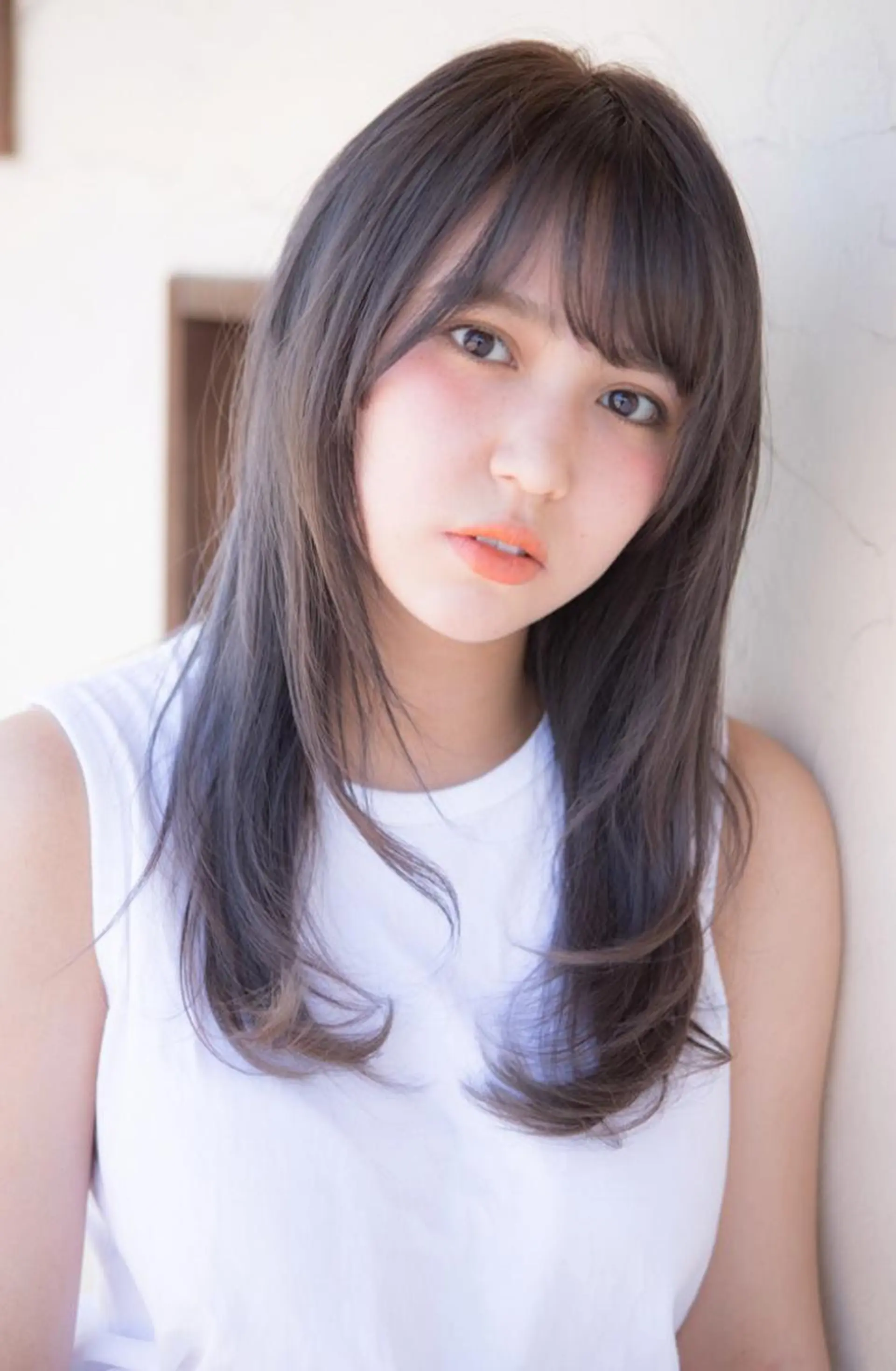 ロング カラー ベージュカラー ブリーチ ブラウンカラー 透明感カラー イルミナカラー 河合 真理子のヘアスタイル