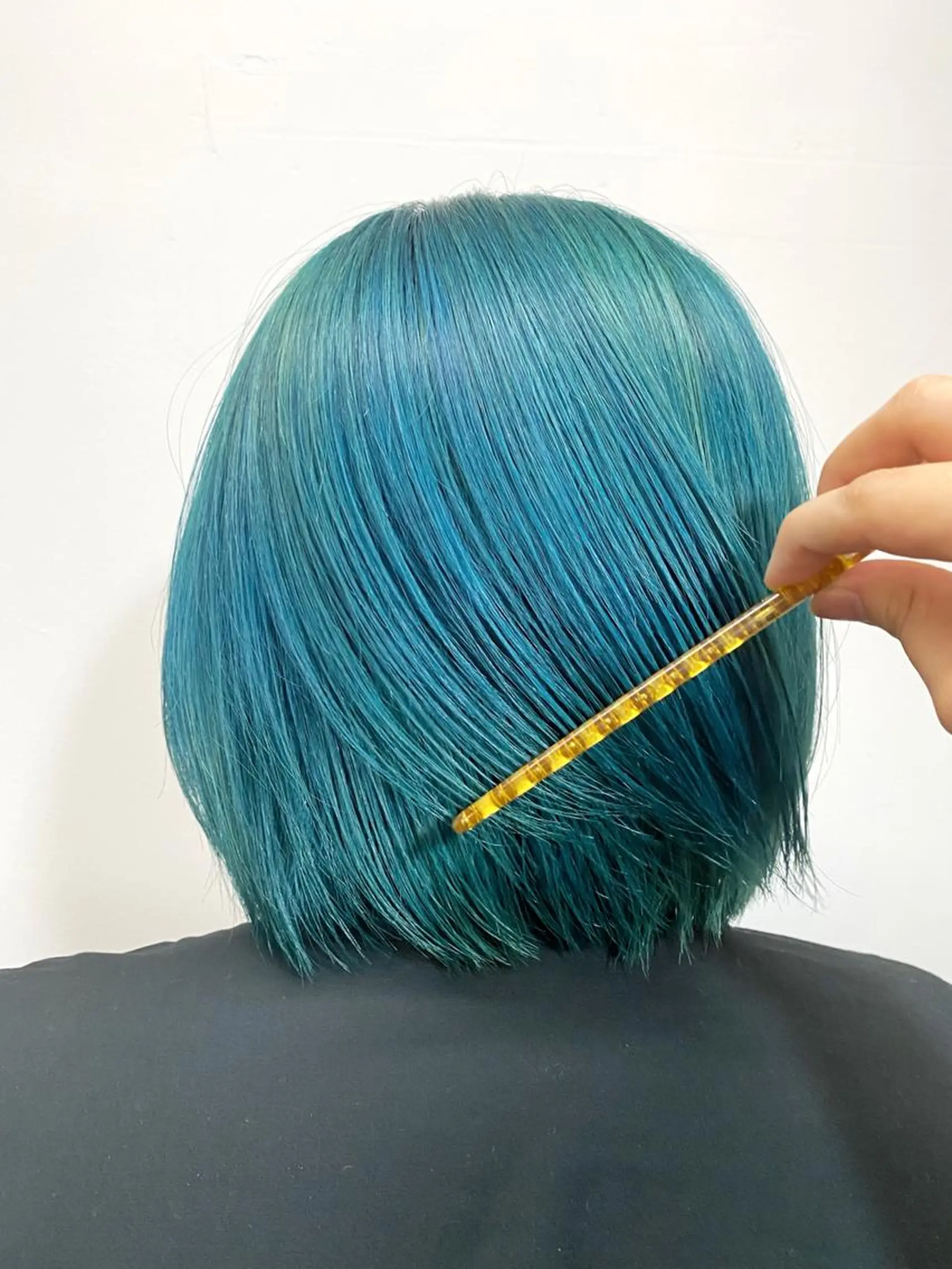 ショート カラー パーマ ヘアアレンジ ショートボブ ブルーカラー ダブルカラー ハイトーンカラー ボブ 韓国ヘア×髪質 改善🇰🇷シオリのヘアスタイル