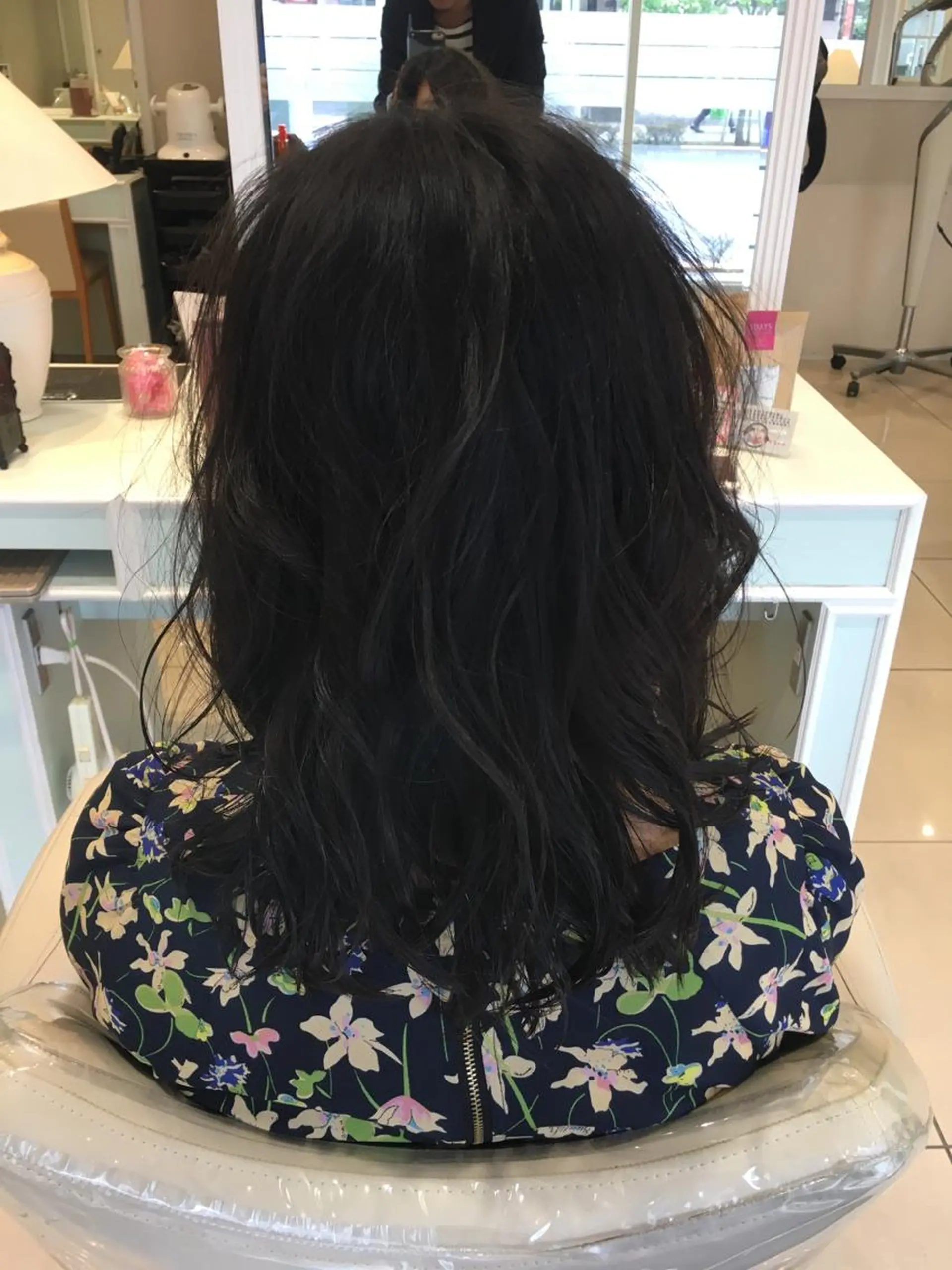セミロング カラー ブルーカラー ブルージュ イルミナカラー ハイトーン/ブリーチ 山崎　悠次のヘアスタイル