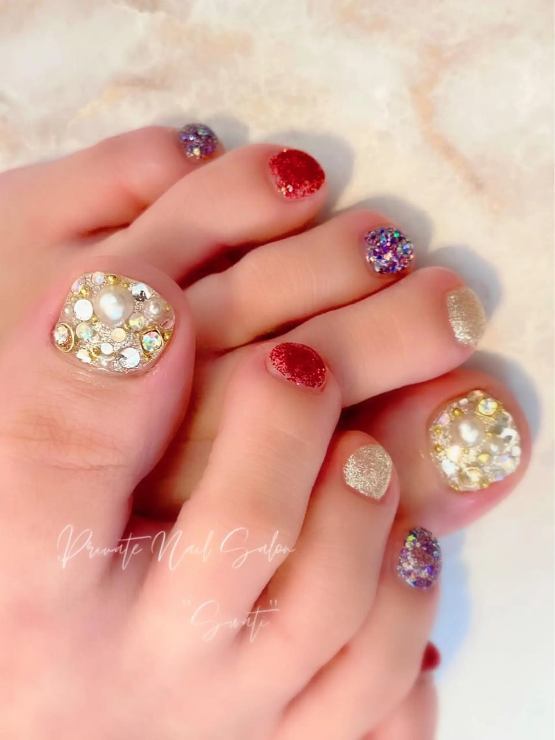 ネイル アートネイル フットネイル ラメ(グリッター) ニュアンスネイル オフィスネイル yuko (ネイリスト)のネイルデザイン