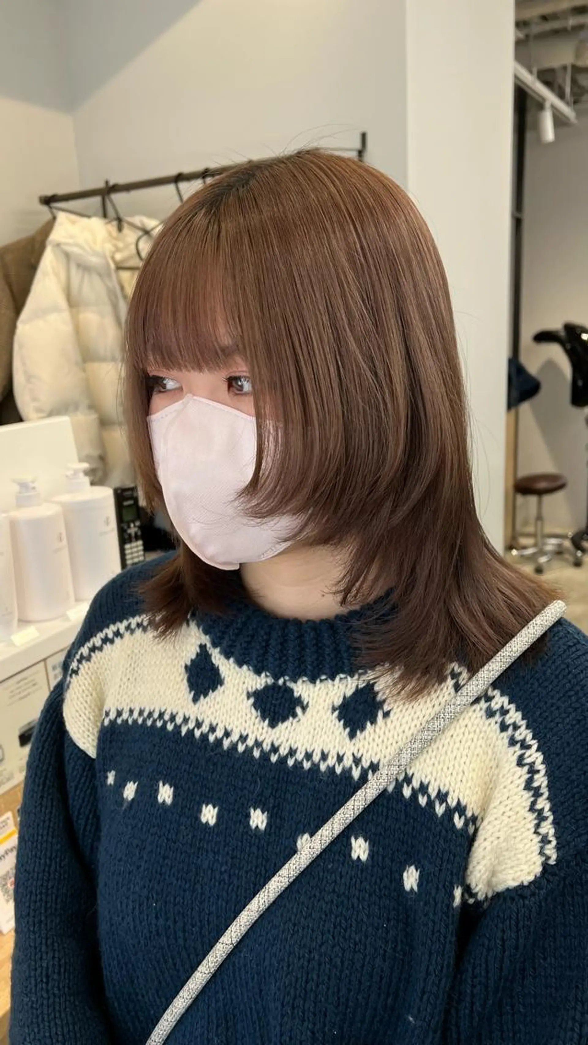 ミディアム カラー ウルフカット SALOWIN柏Suite所属・ブリーチ毛の縮毛矯正 ハイトーン/岡本智樹のヘアスタイル