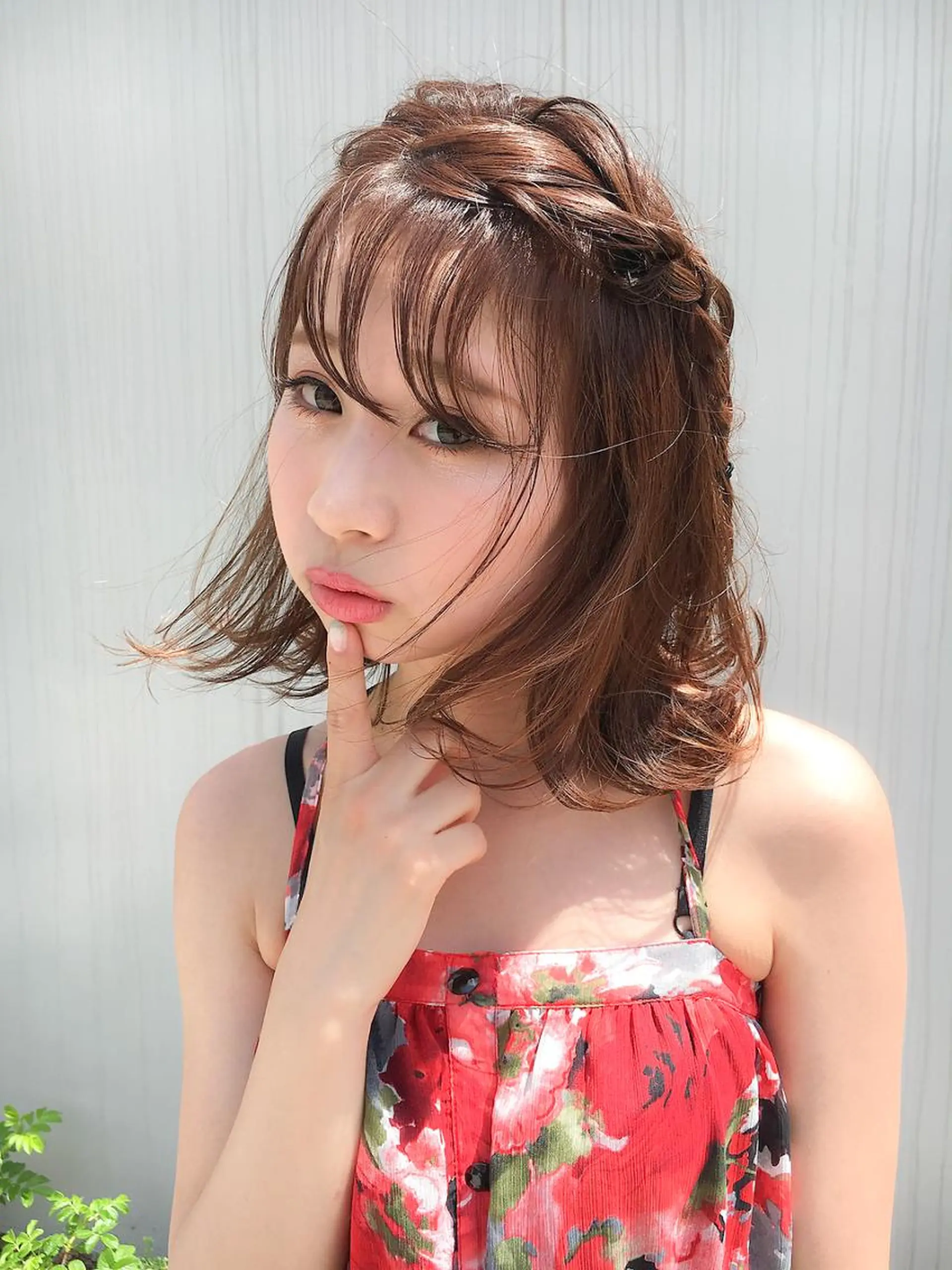 ヘアアレンジ 三つ編み おくれ毛 シースルーバング 髪質改善&韓国風特化 型サロン ミシェリーのヘアスタイル