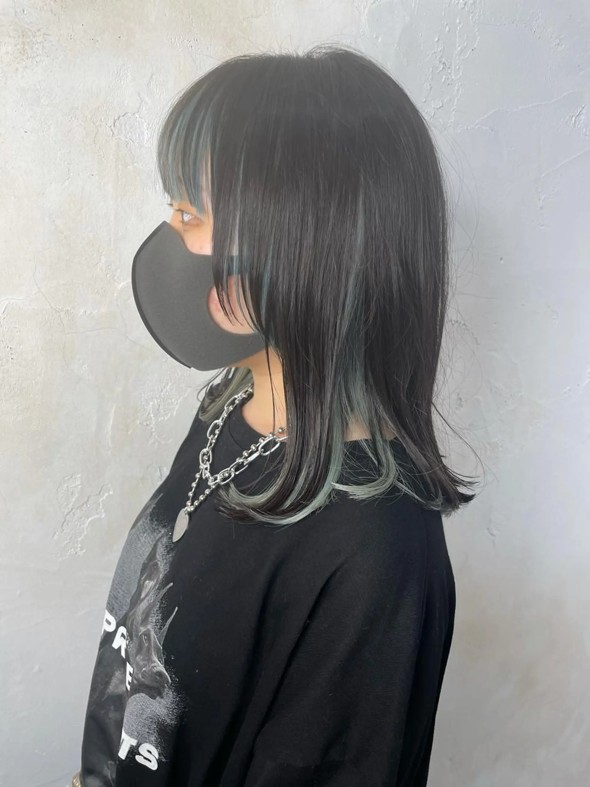 ミディアム ウルフカット カット ヘアカラー トリートメント マネージャー 山城洸希のヘアスタイル