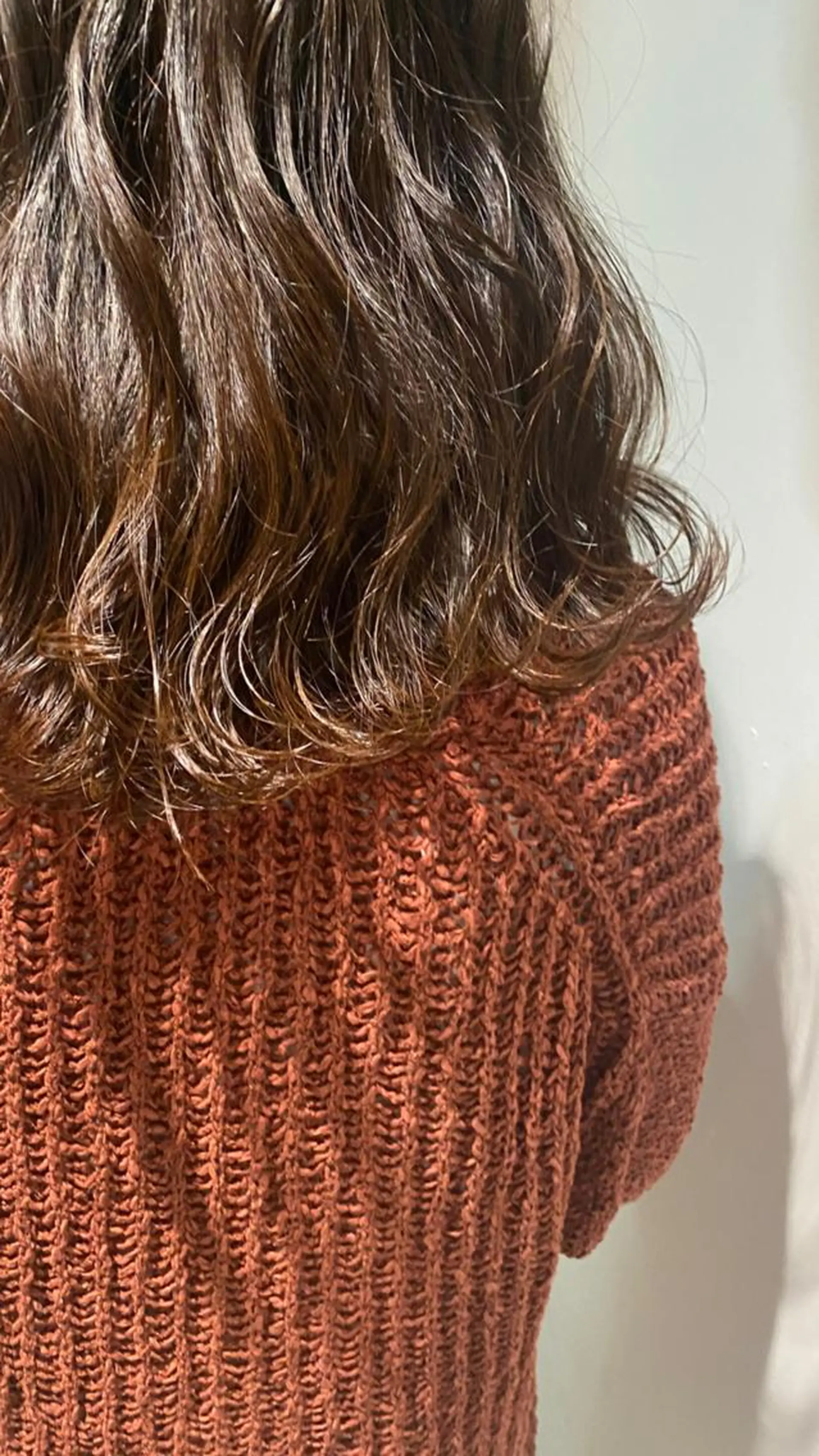 カラー 堀結香/顔まわり レイヤー/蒲生四丁目のヘアスタイル