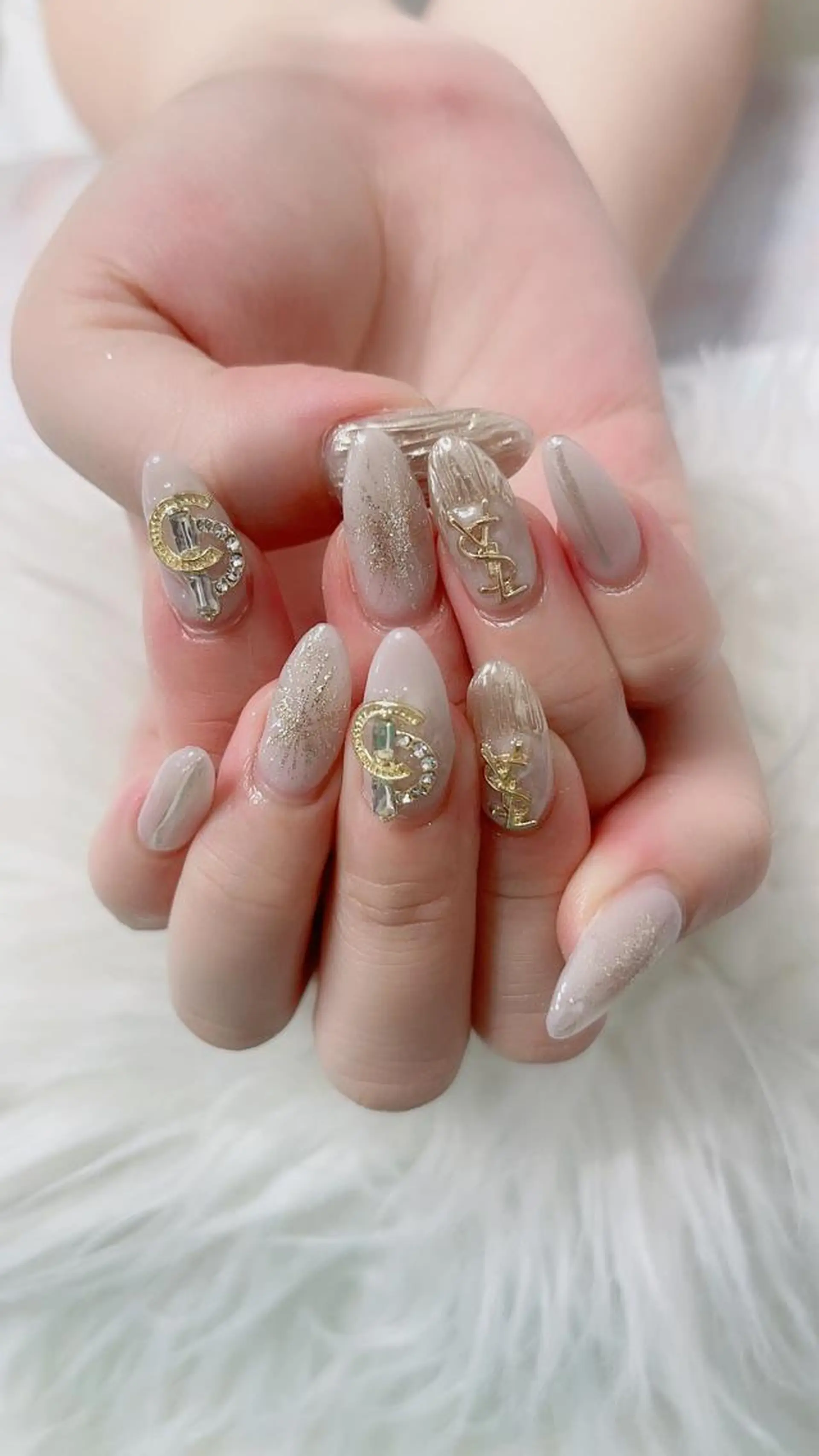 ネイル 菲菲ネイルサロン所属・FF フィフィネイルサロンのネイルデザイン