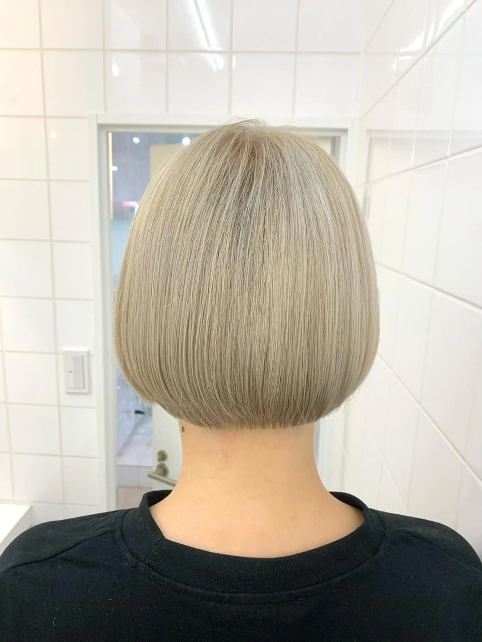 ショート カラー ヘアアレンジ カット 🧨ブリーチー×ボブ レイヤー💎じゅえるのヘアスタイル