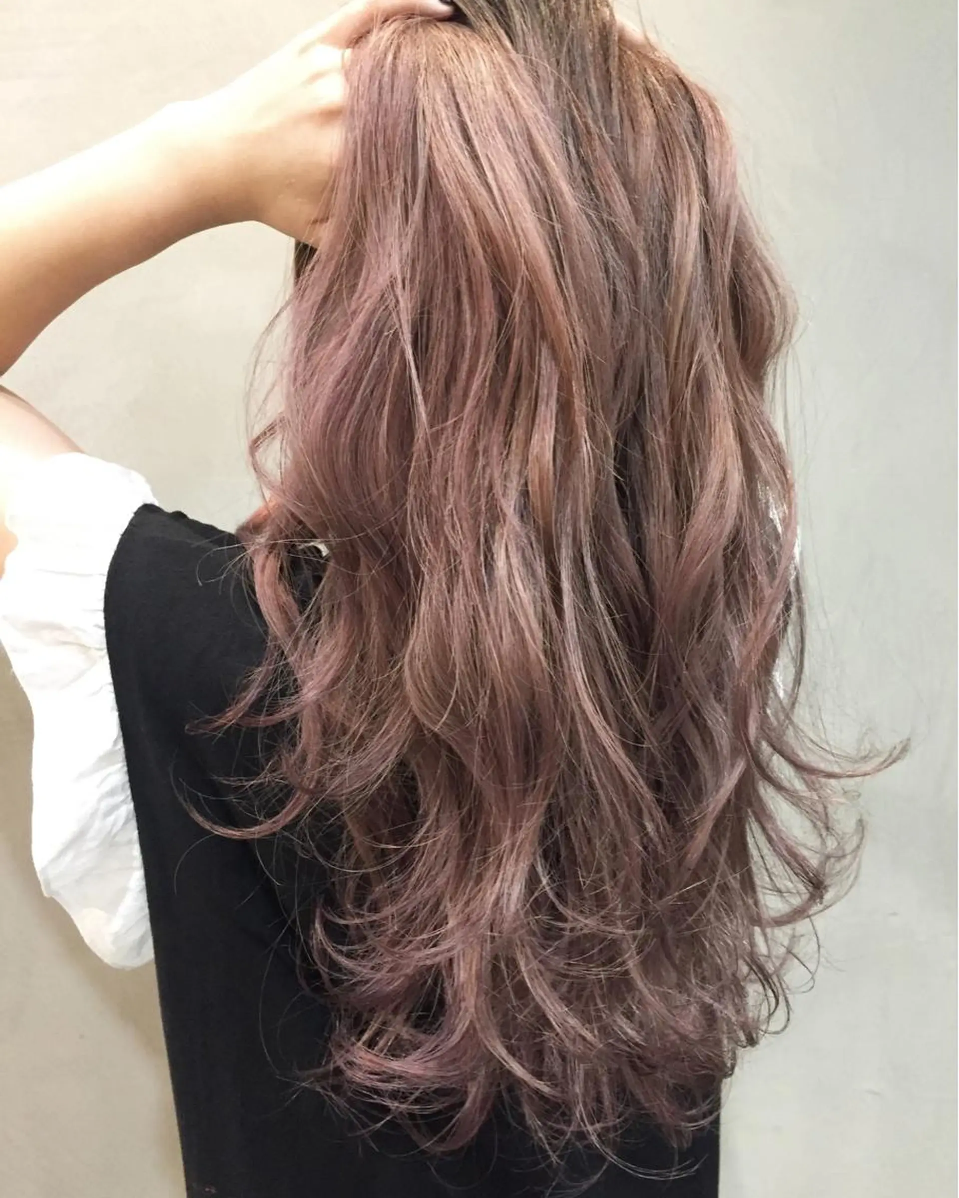 ロング ハイライト 髪質改善 縮毛矯正 トリートメント 酸熱トリートメント ヘアカラー トリートメント Elsol所属・中川 勝友のヘアスタイル