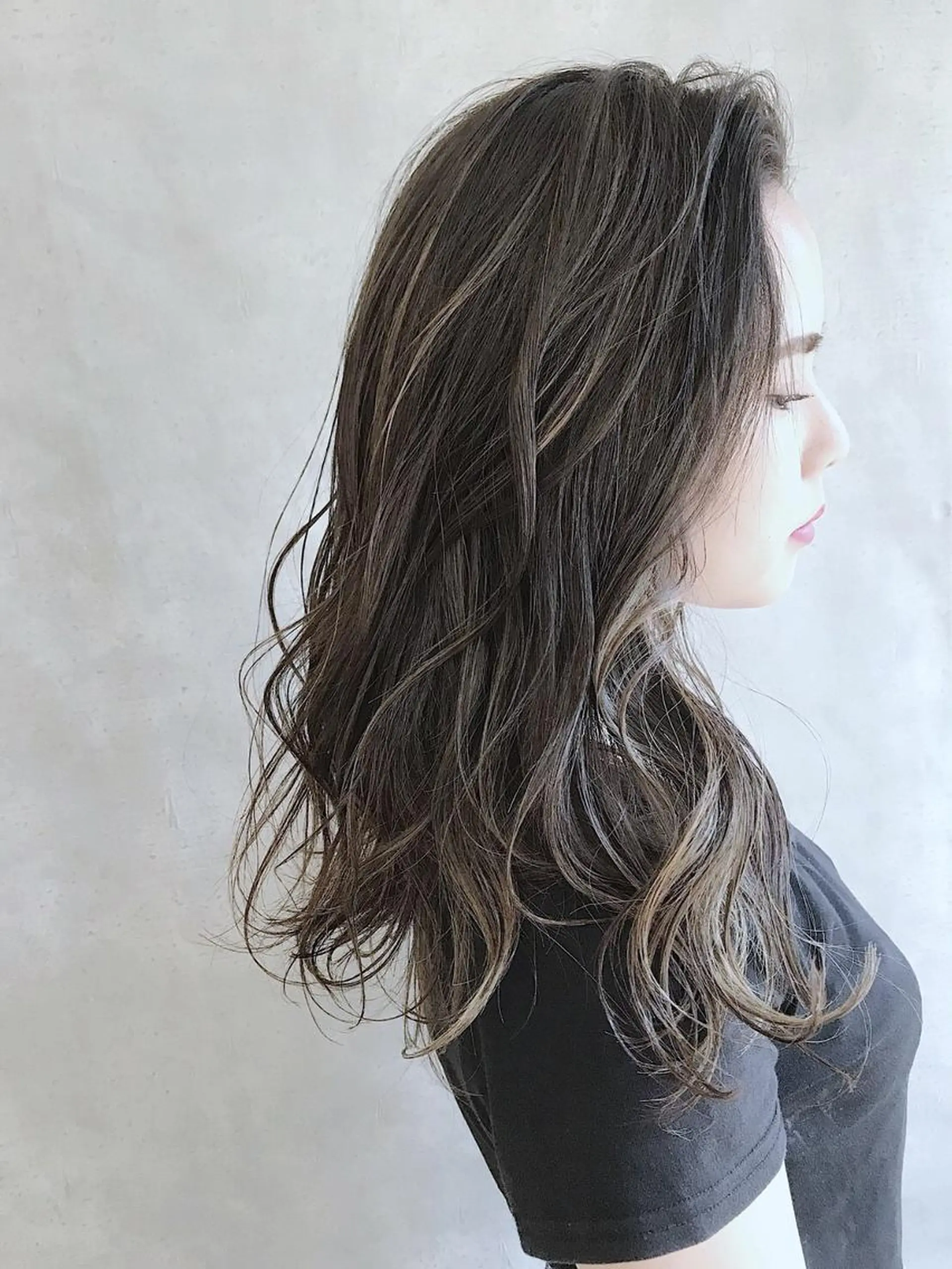 ロング カラー アディクシーカラー ブリーチ ケアブリーチ ダブルカラー ハイライトカラー MOU namba ムウナンバのヘアスタイル