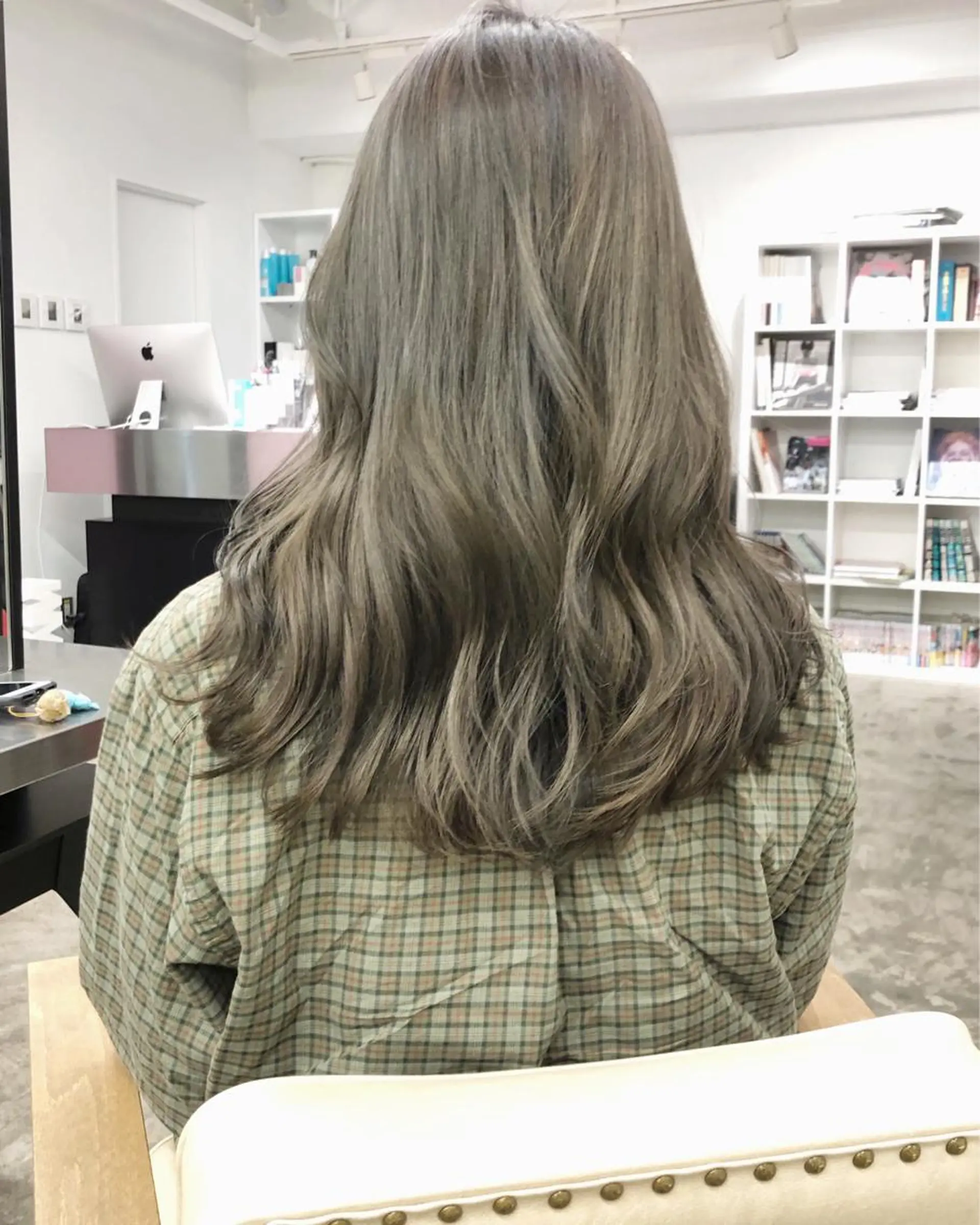 ロング カラー メンズ アッシュ カット ヘアカラー トリートメント pigment所属・♡MIHO♡ スタイリストのヘアスタイル