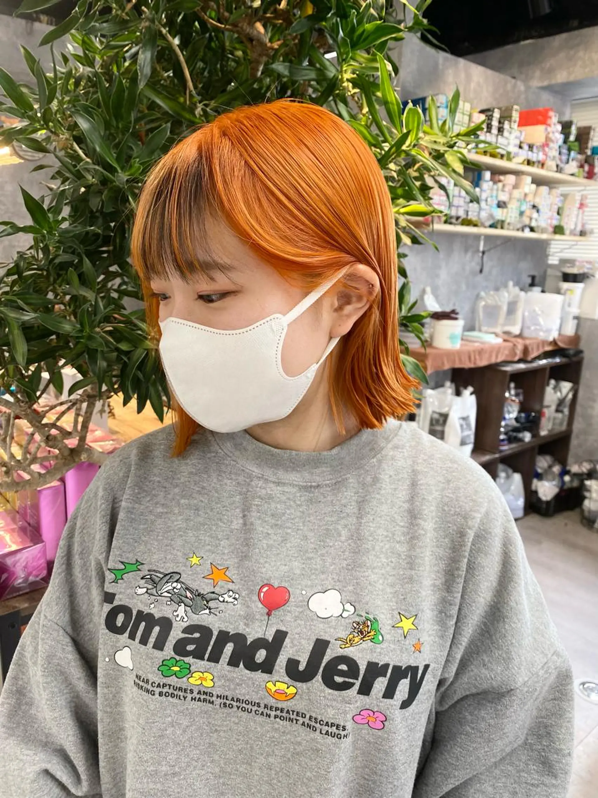 ミディアム アッシュ アッシュブラック レイヤーカット 【.ico】心斎橋 飛田ゆうきのヘアスタイル