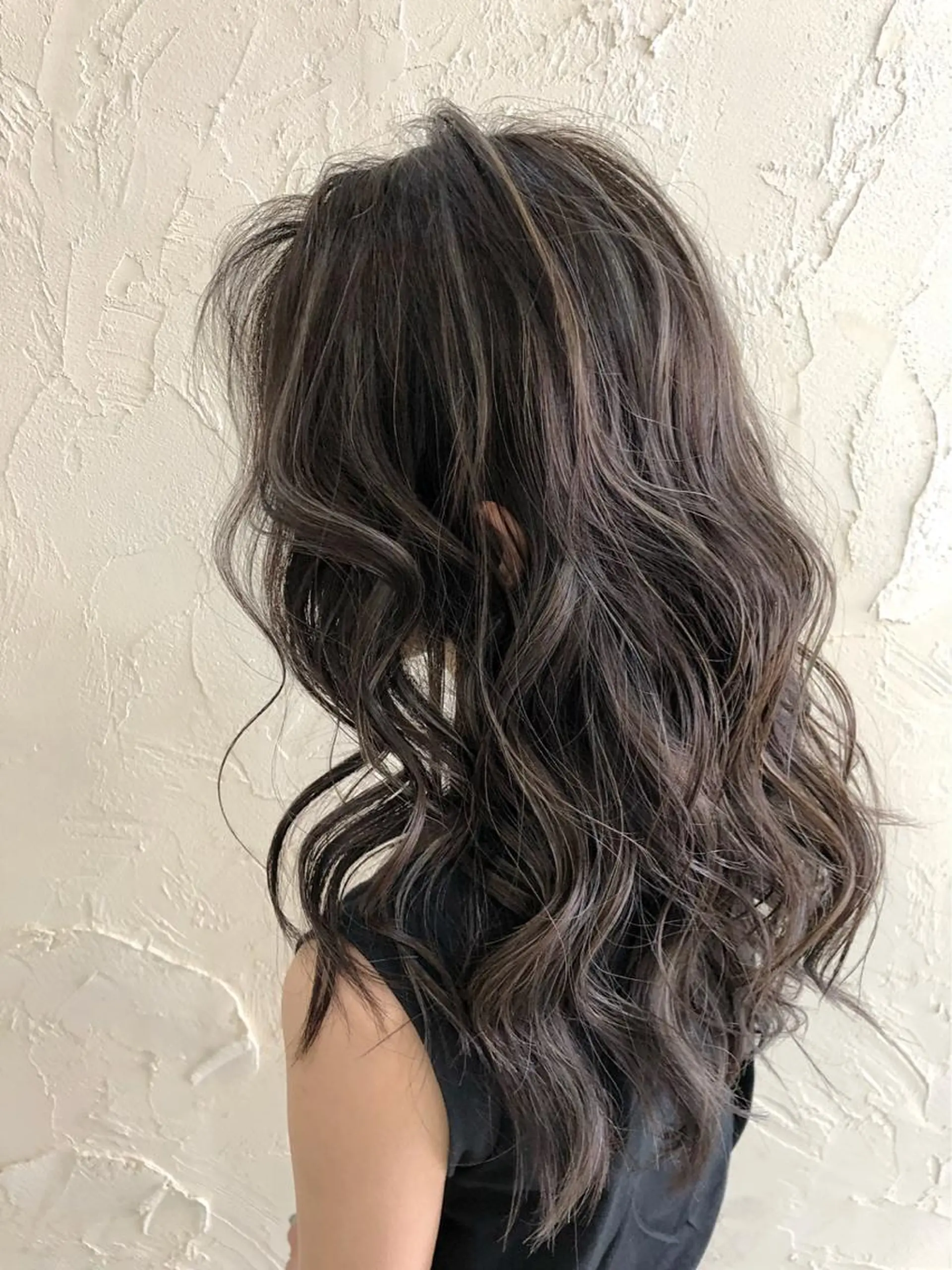 セミロング カット ヘアカラー 韓国レイヤー外国人風 透明感カラー髪質改善のヘアスタイル