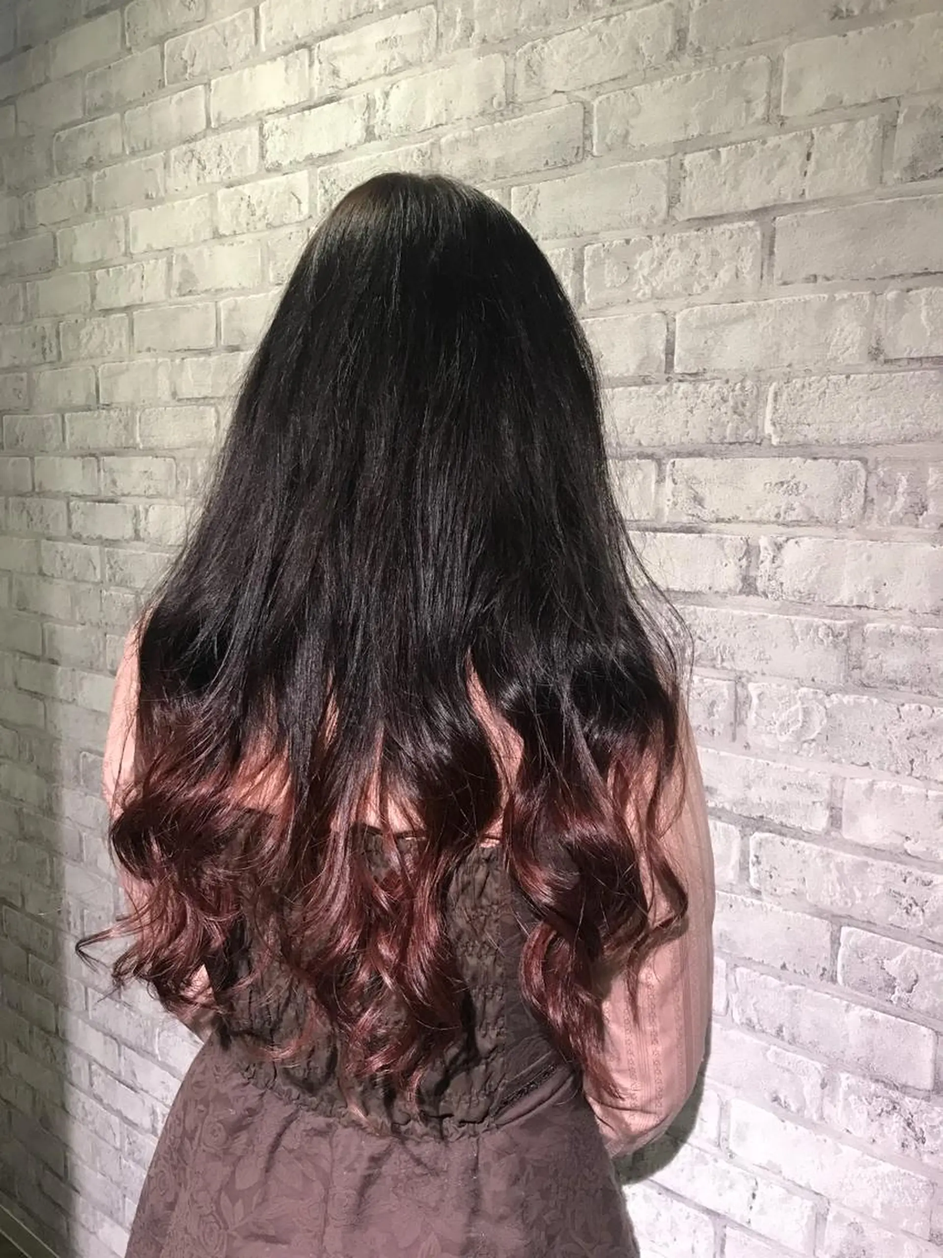 ロング カラー グラデーションカラー ピンクカラー ロング Renatus店長 金子裕美のヘアスタイル