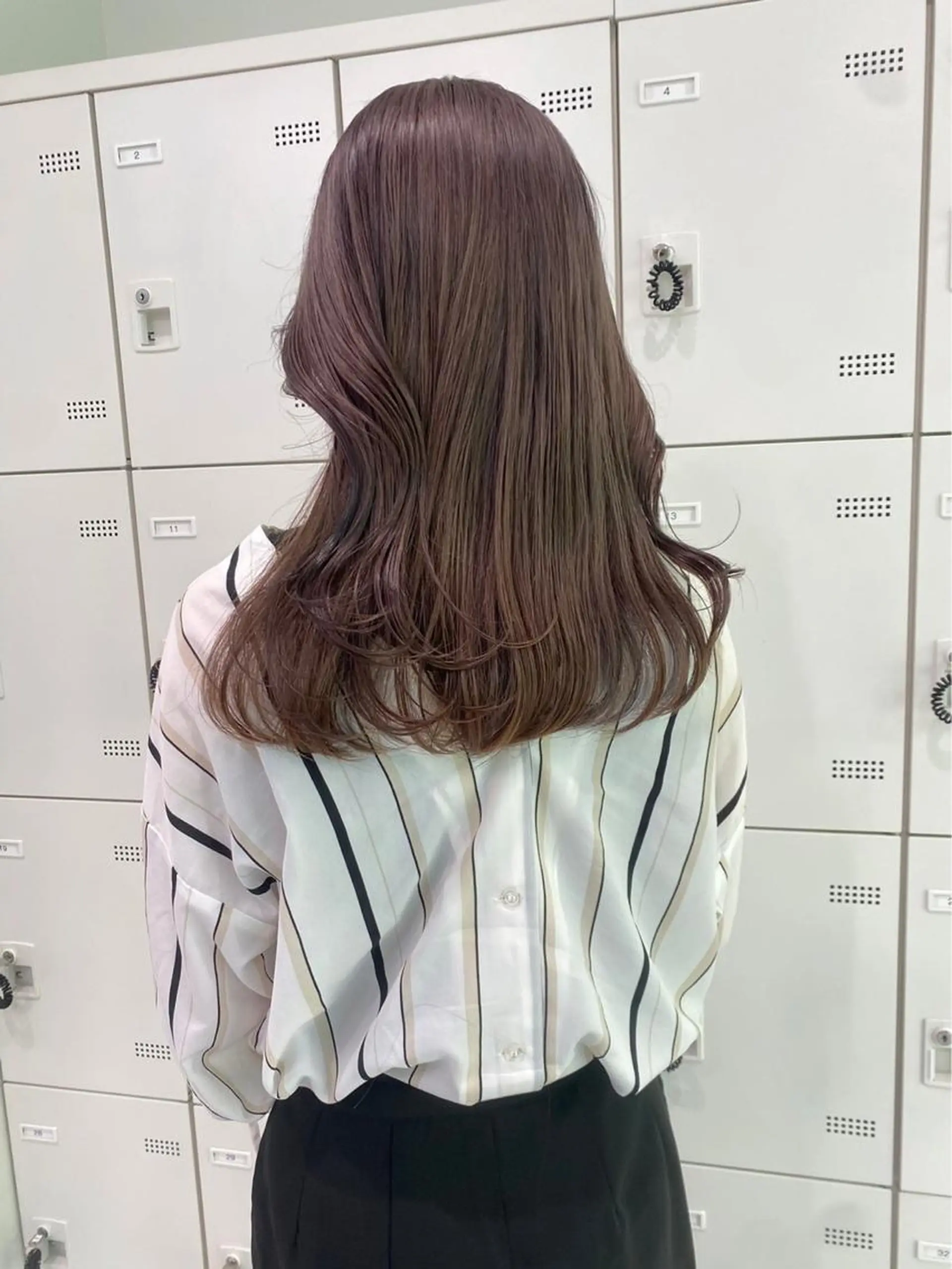 セミロング カラー ヘアアレンジ Ella所属・nana【艶髪】/ レイヤー/縮毛矯正のヘアスタイル