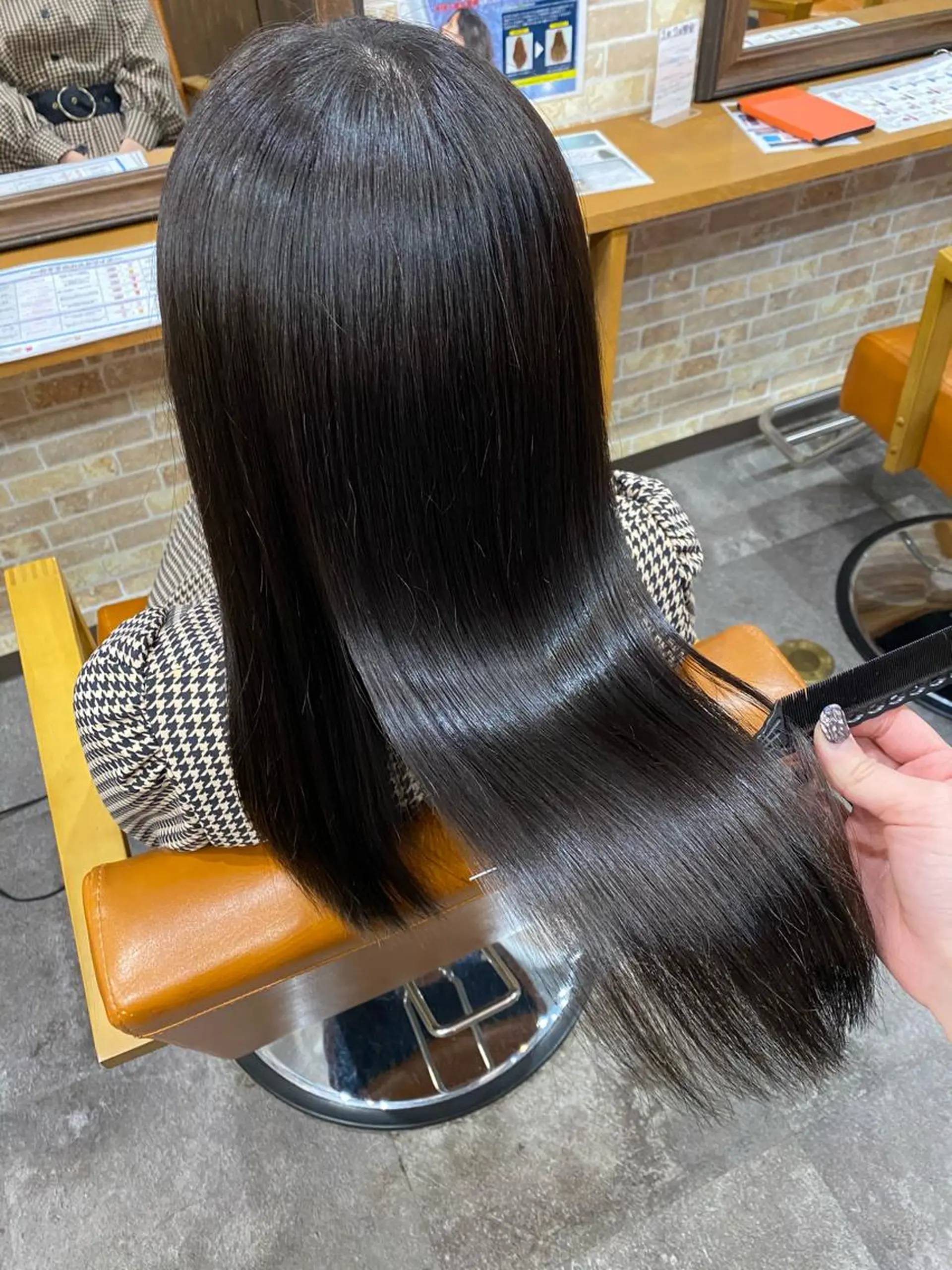 セミロング 美髪ヘア 🤍erikaのヘアスタイル