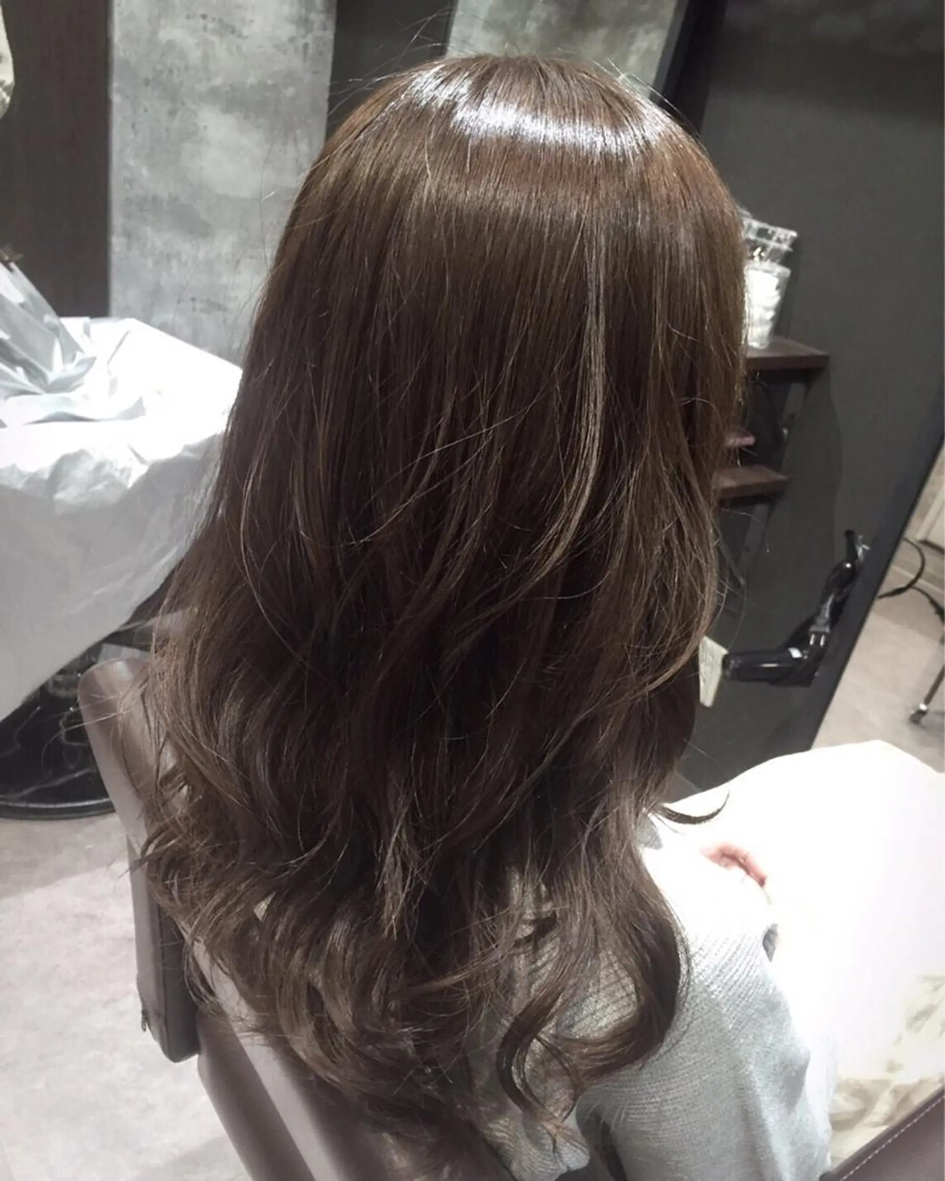 セミロング カラー イルミナカラー due hair 京都駅前店 MILBON オージュア認定サロン【デューヘアー】所属・ハイトーンブリーチ 土坂　由志【京都】のヘアスタイル