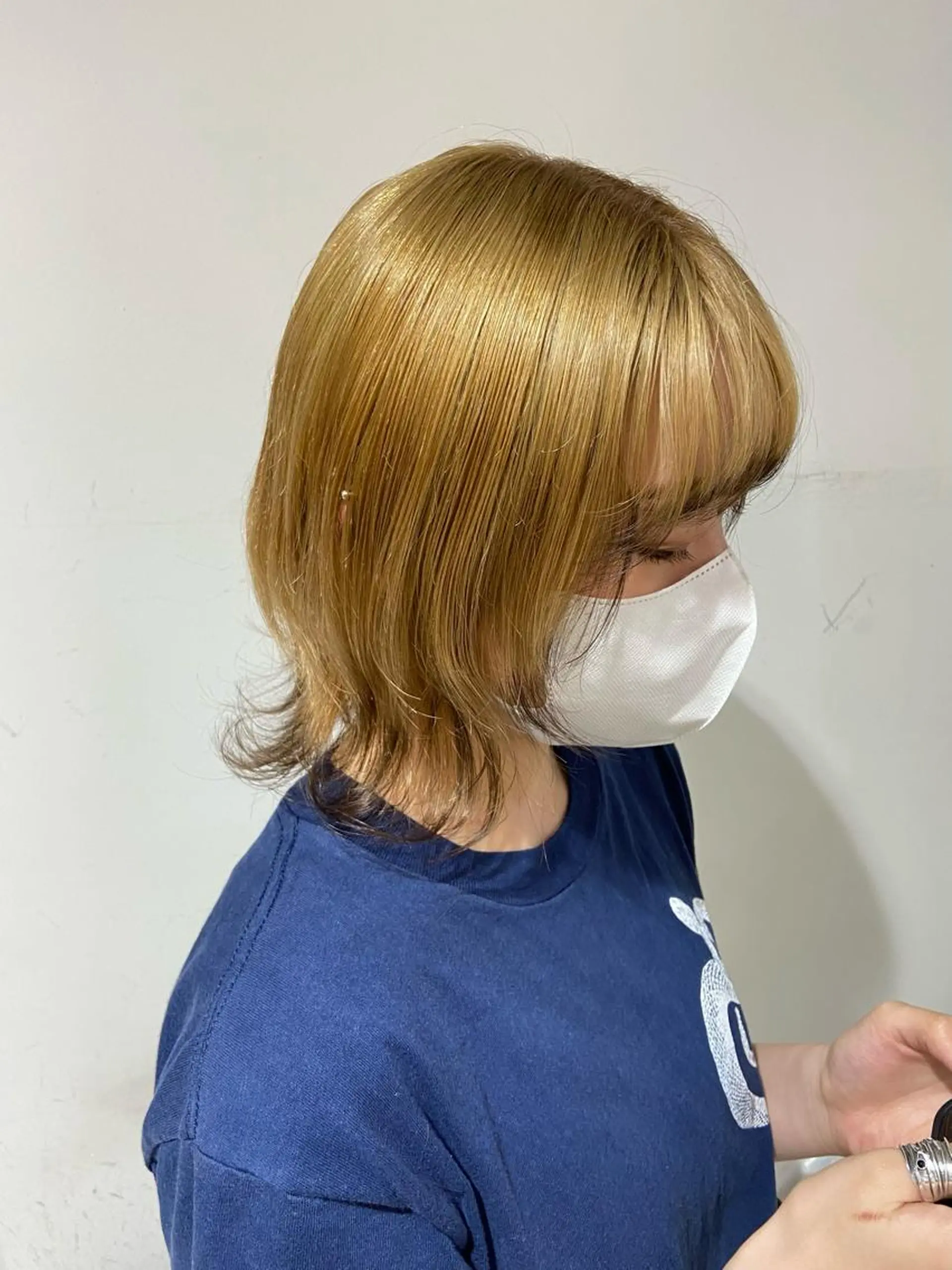 ミディアム カラー ヘアアレンジ ベージュカラー ブリーチ カット ヘアカラー トリートメント ブリーチ/ツヤカラー /SARA 金山のヘアスタイル