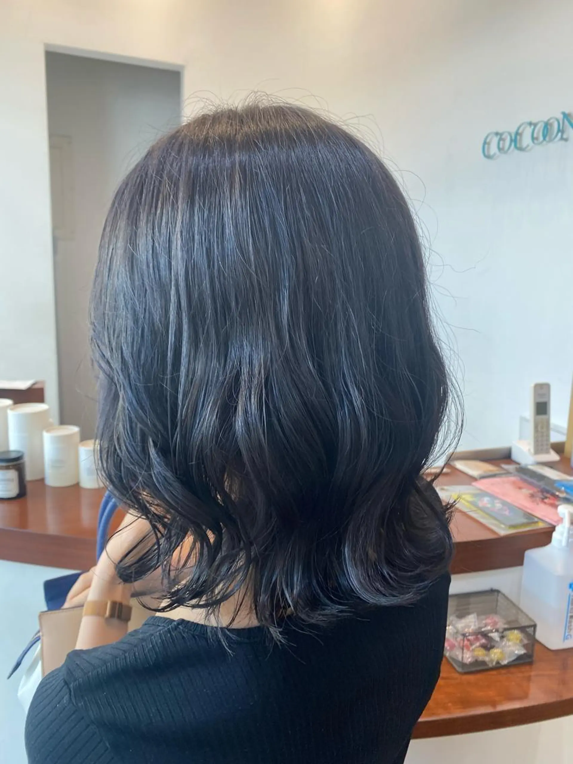 ミディアム カラー ヘアカラー トリートメント haru .のヘアスタイル