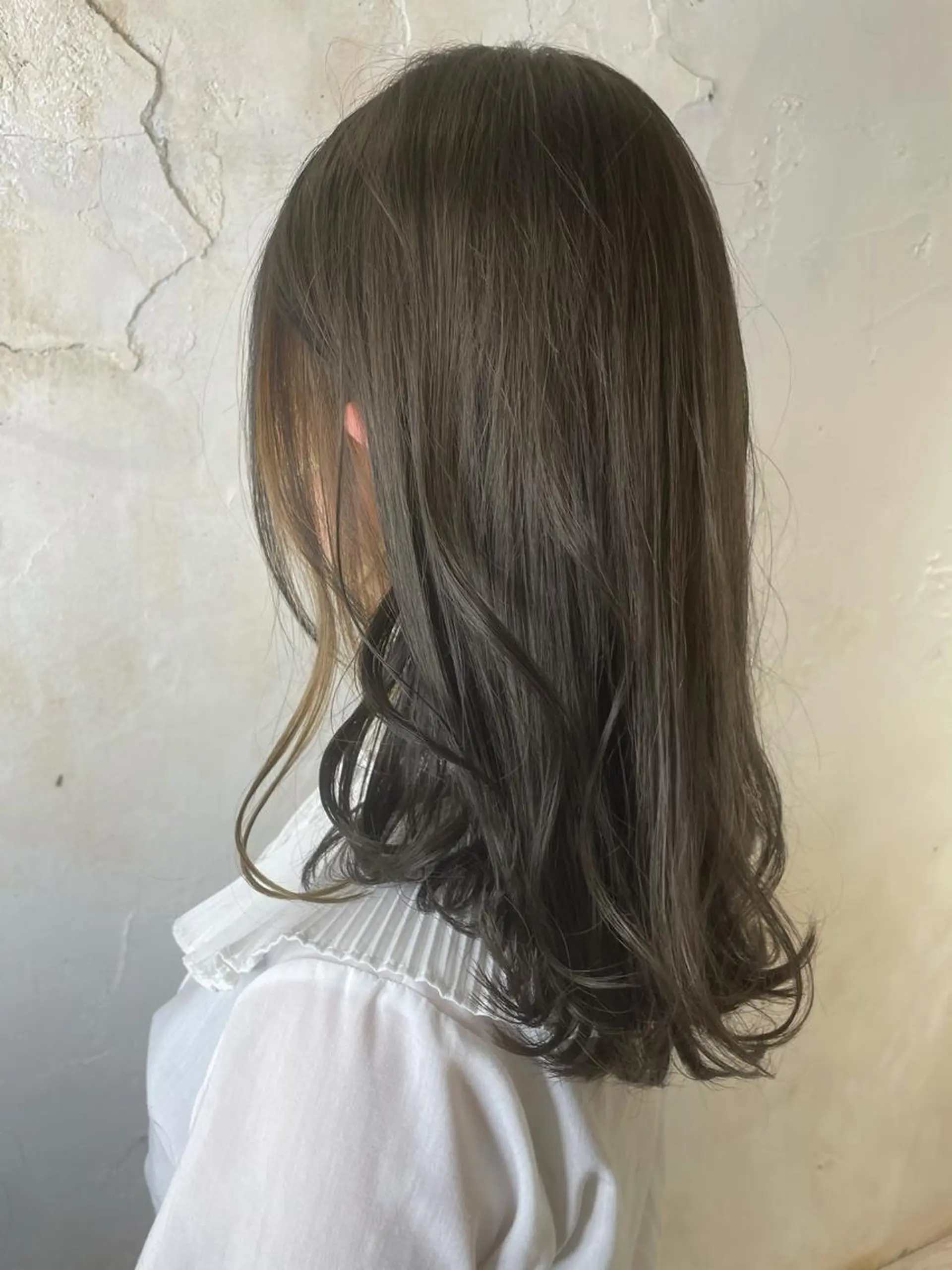 セミロング カット ヘアカラー トリートメント マネージャー 山城洸希のヘアスタイル