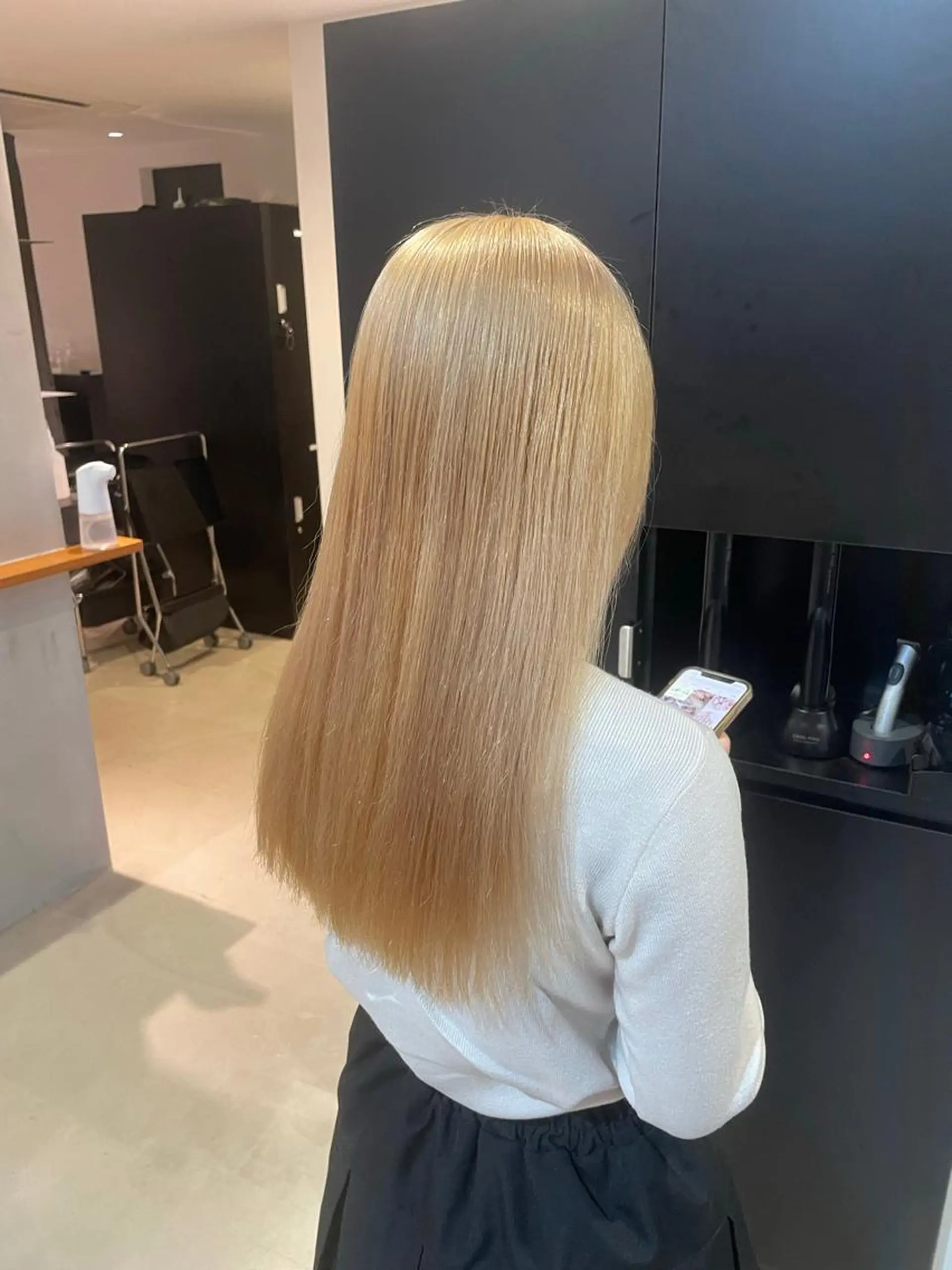 ロング ブリーチカラー特化 碇　英朗のヘアスタイル