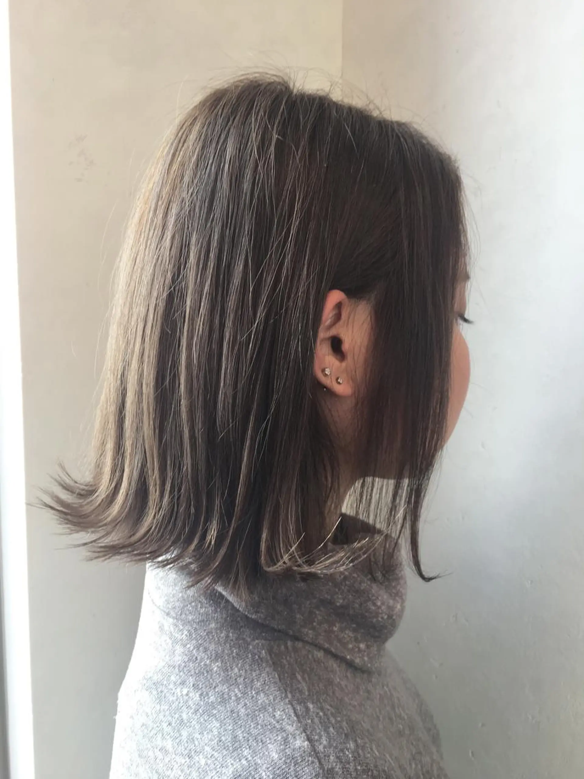 ショート カラー グレージュ TOWA 野村　コウダイのヘアスタイル