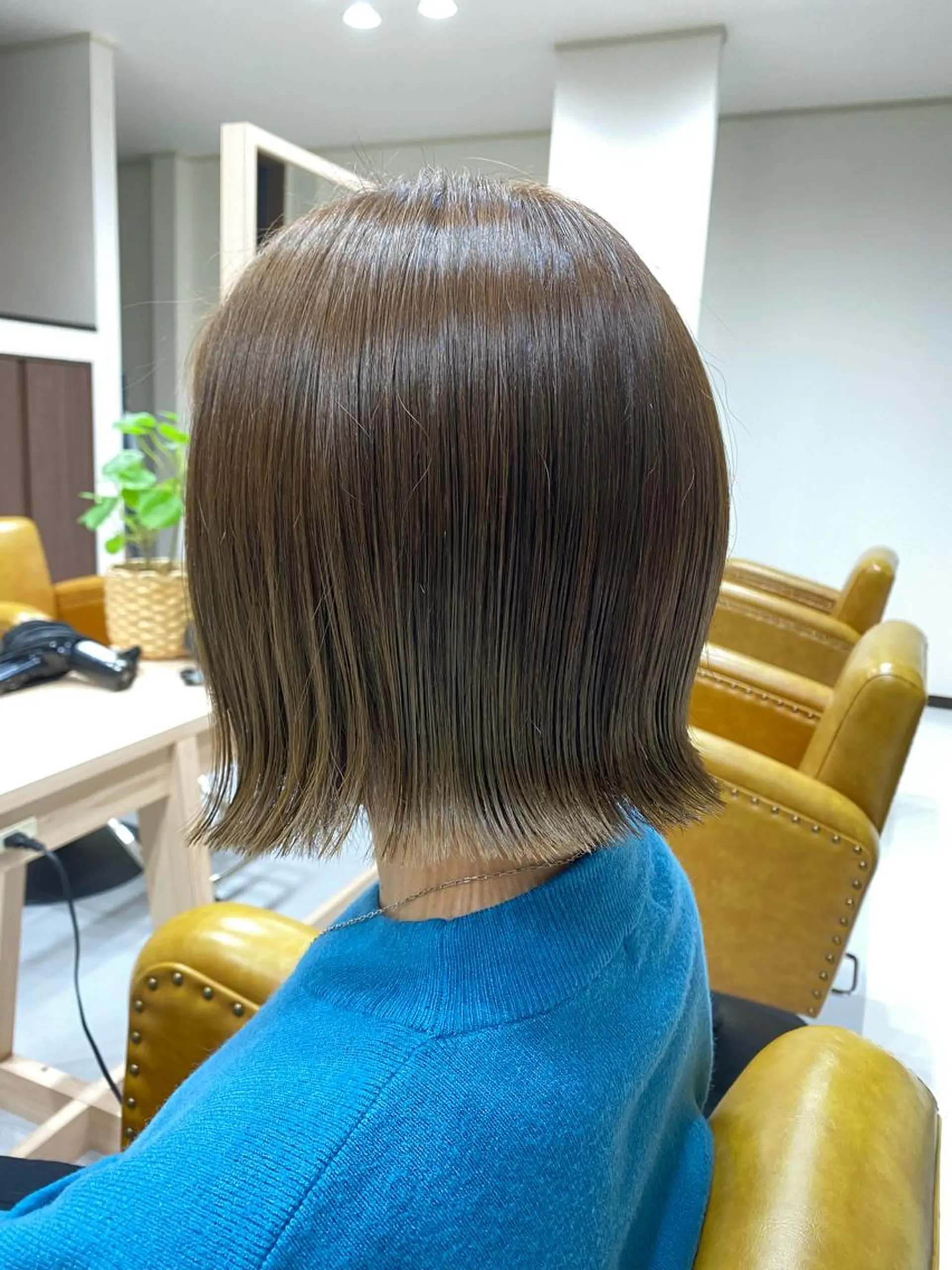 ミディアム カラー ヘアアレンジ 切りっぱなしボブ ボブ 松本 菜那のヘアスタイル