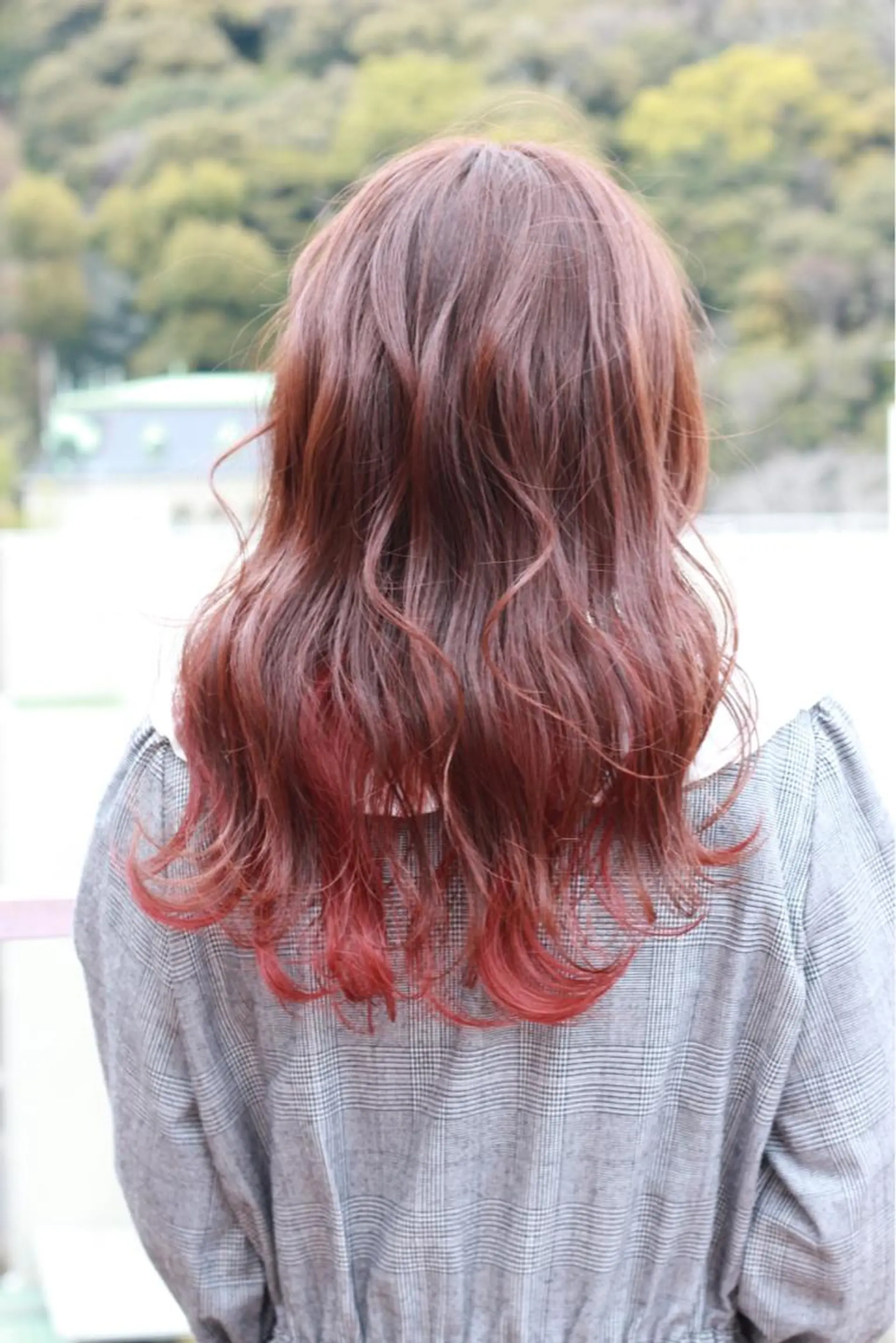 ロング カラー インナーカラー ピンクカラー ヘアカラー Viage （ビアージュ）のヘアスタイル