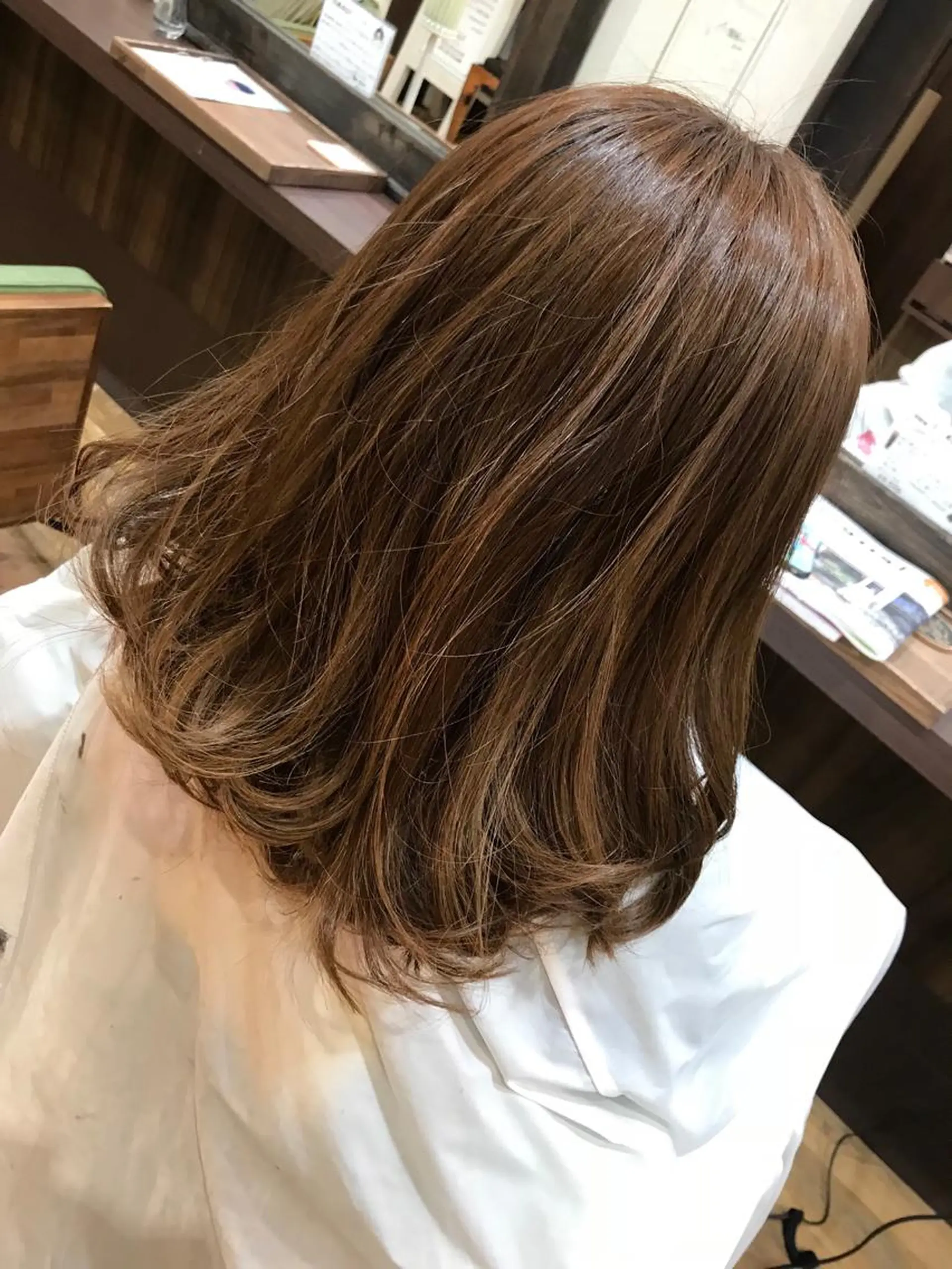 セミロング カラー カット トリートメント Amor等々力所属・佐藤 三四郎のヘアスタイル