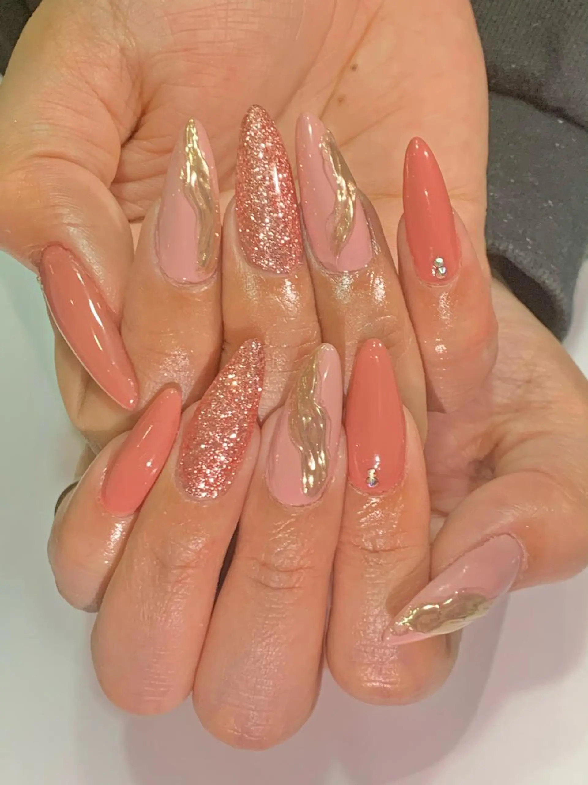 ロング ネイル ロング ラメ(グリッター) ロングネイル ミラーネイル オフィスネイル ハンドネイル H NANAのネイルデザイン