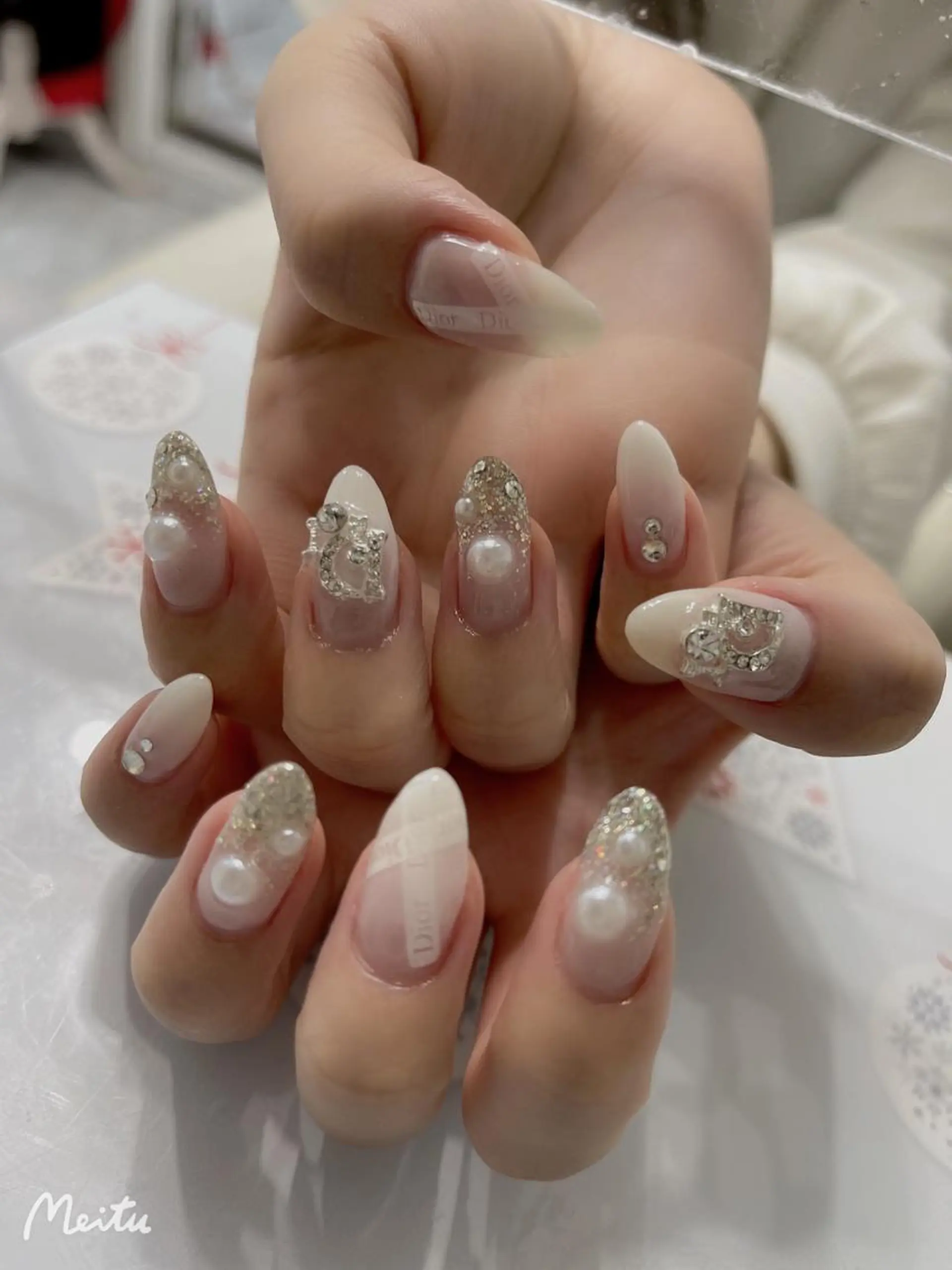 ネイル 菲菲ネイルサロン所属・FF フィフィネイルサロンのネイルデザイン