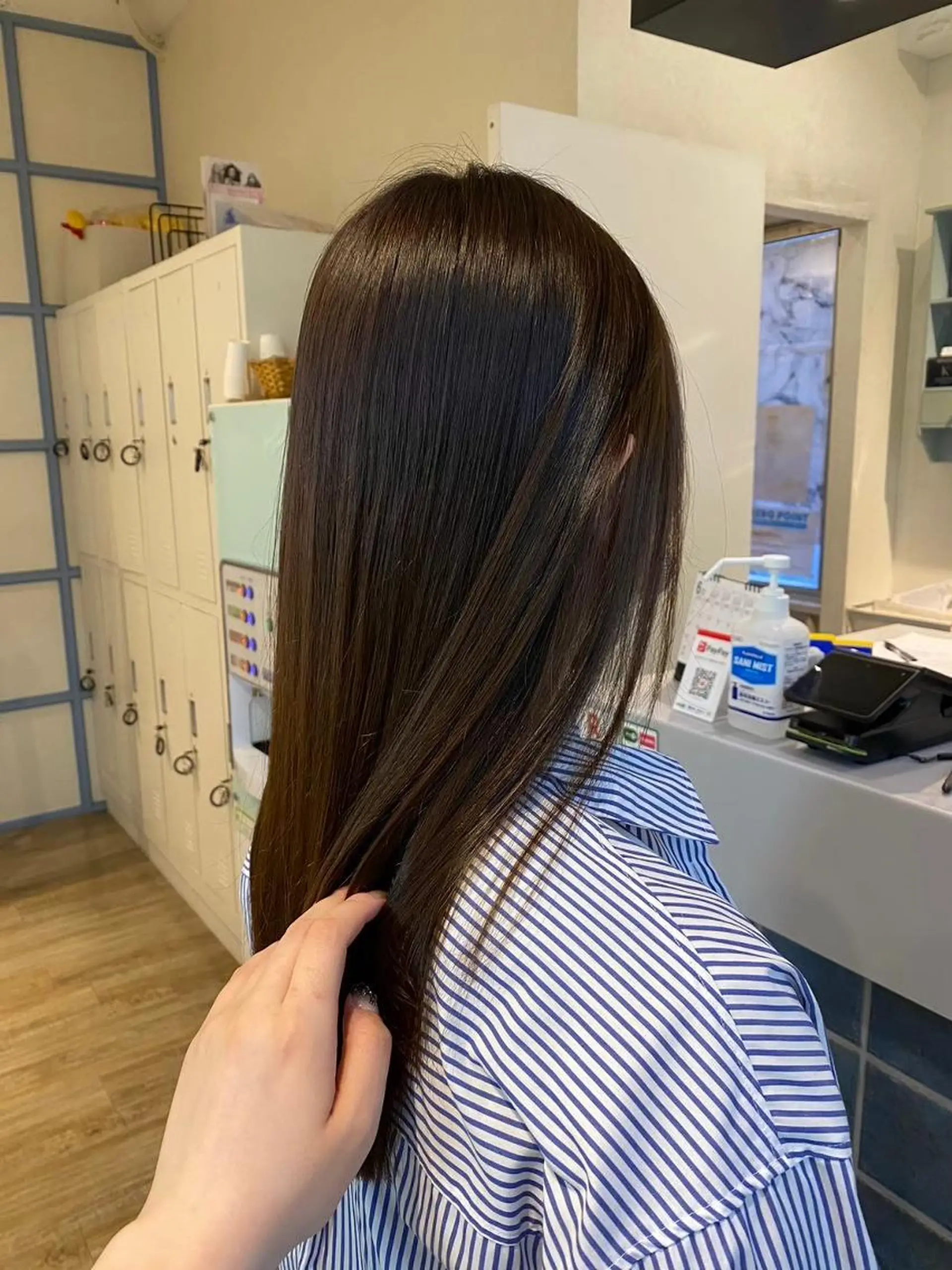 ロング カラー 切りっぱなしボブ ベージュカラー ショコラベージュ 透明感カラー グレージュ N° +aero 横浜のヘアスタイル