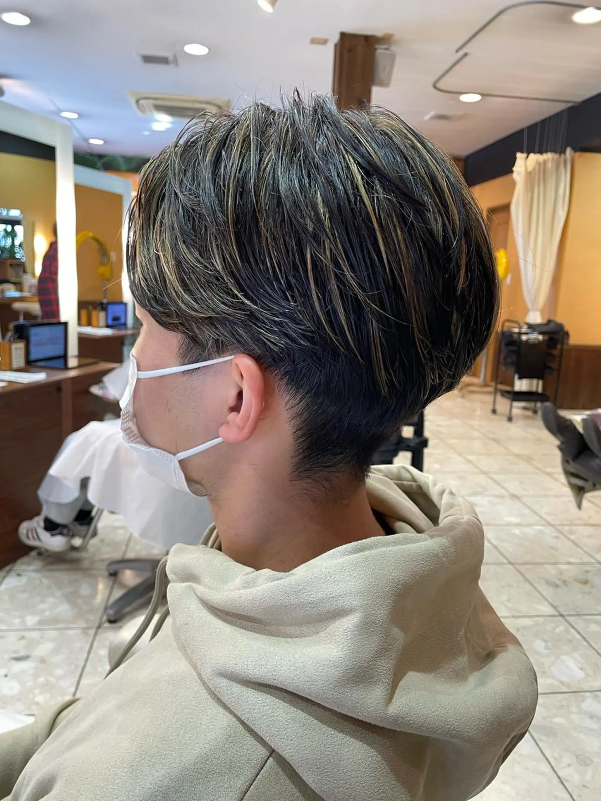 パーマ メンズ メンズハイライト メンズパーマ カット パーマ 飯泉/メンズカラー ツイスパ/メッシュのヘアスタイル