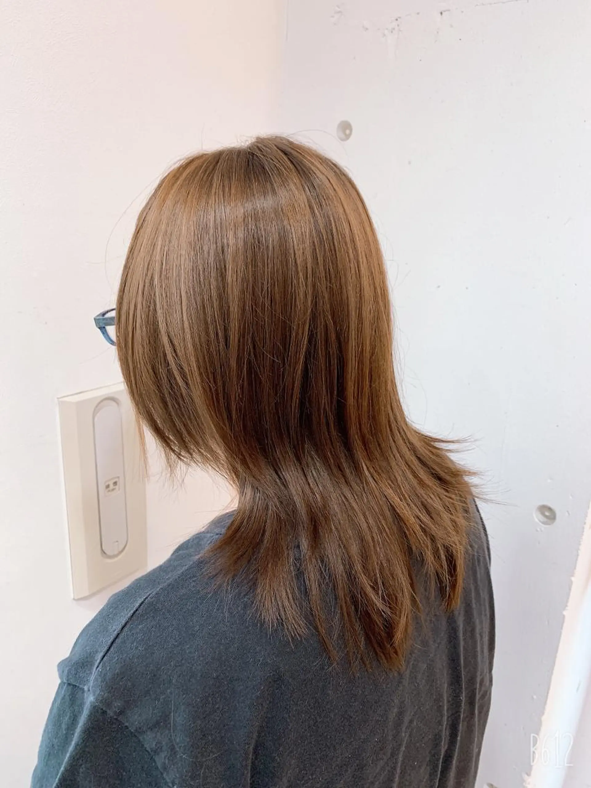 ミディアム カラー 白髪ぼかしハイライト 柳川拓哉のヘアスタイル