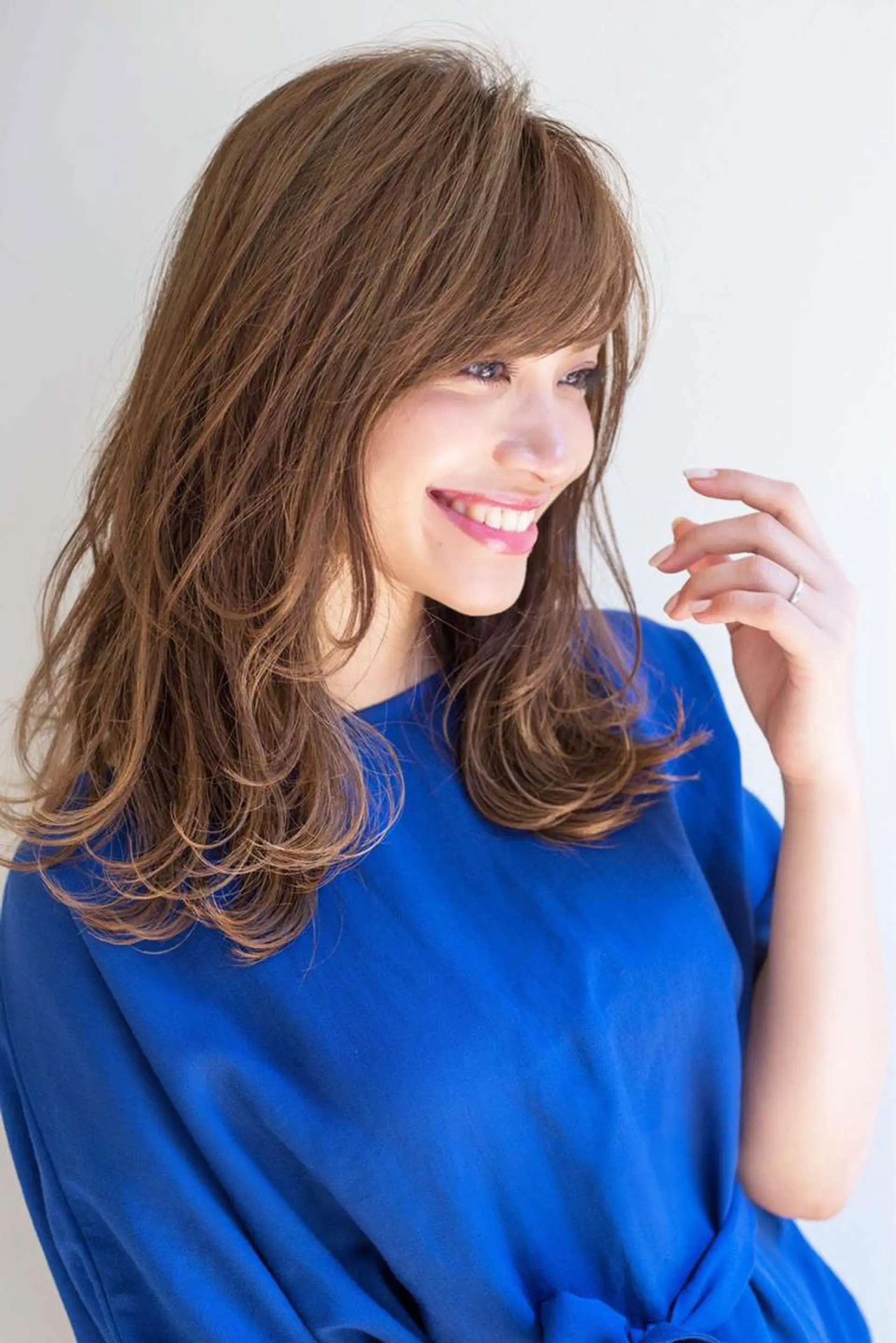 セミロング ショート/縮毛矯正 紺野紘三のヘアスタイル