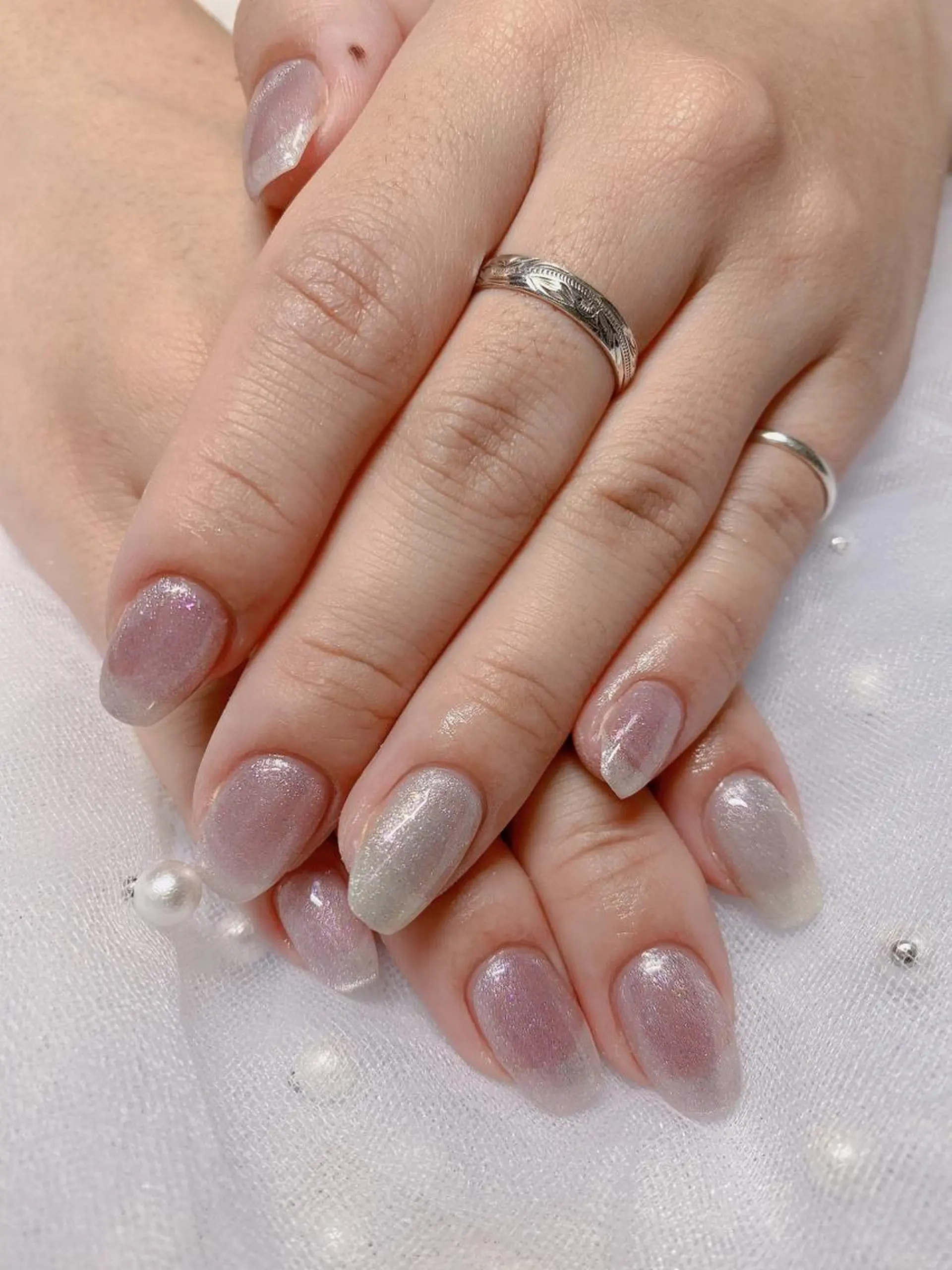 ネイル マグネットネイル ワンカラーネイル シルバー Jasmine nailsalon所属・ジャスミン ネイルサロンのネイルデザイン