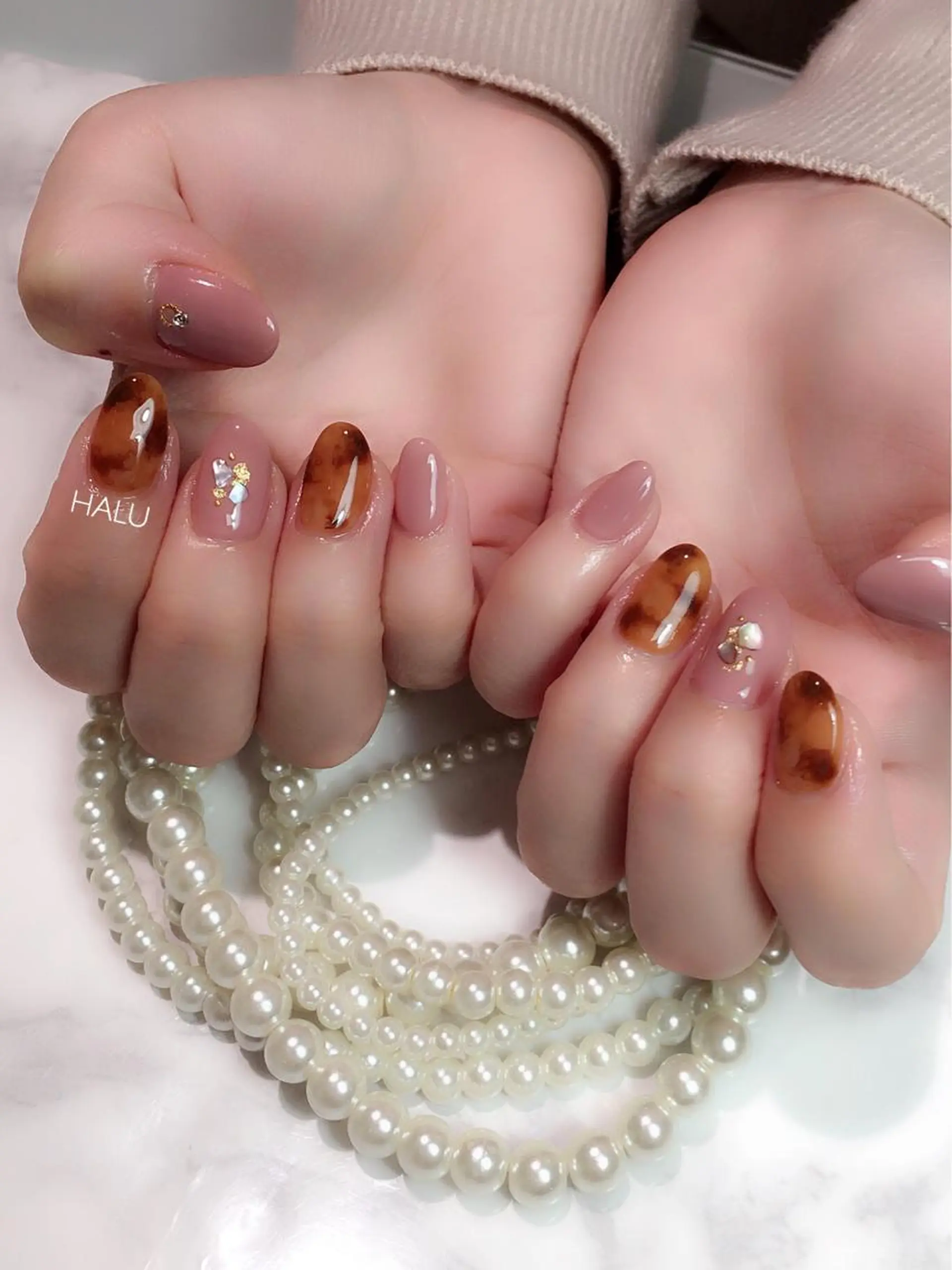 ネイル べっ甲ネイル キラキラネイル ピンク HALU ハルのネイルデザイン