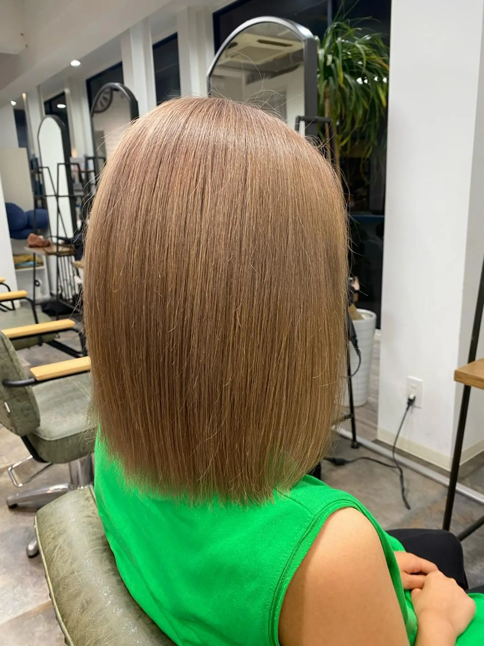 ミディアム ハイトーンボブ Mizuki.のヘアスタイル