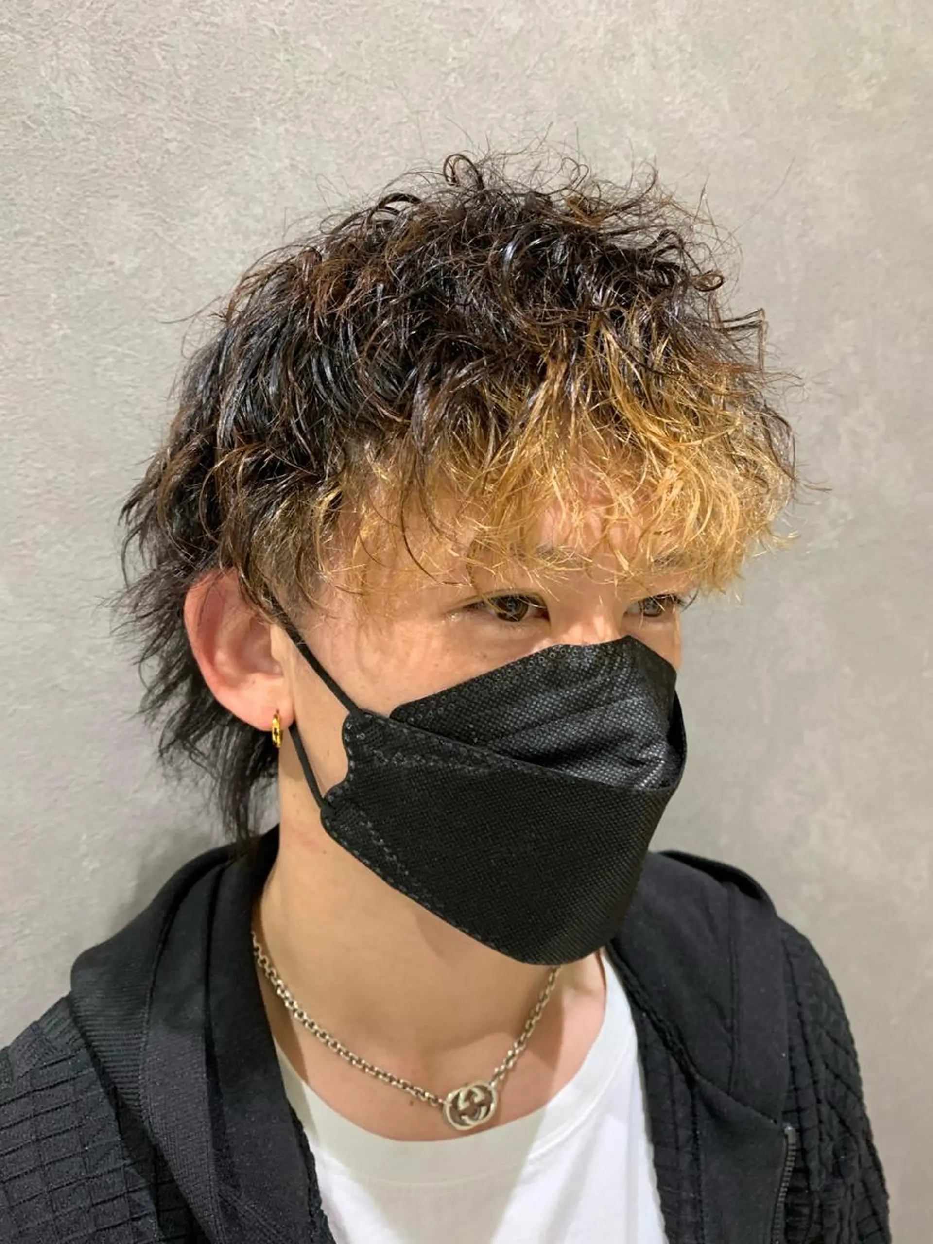 ショート パーマ メンズ 森岡 陸のヘアスタイル