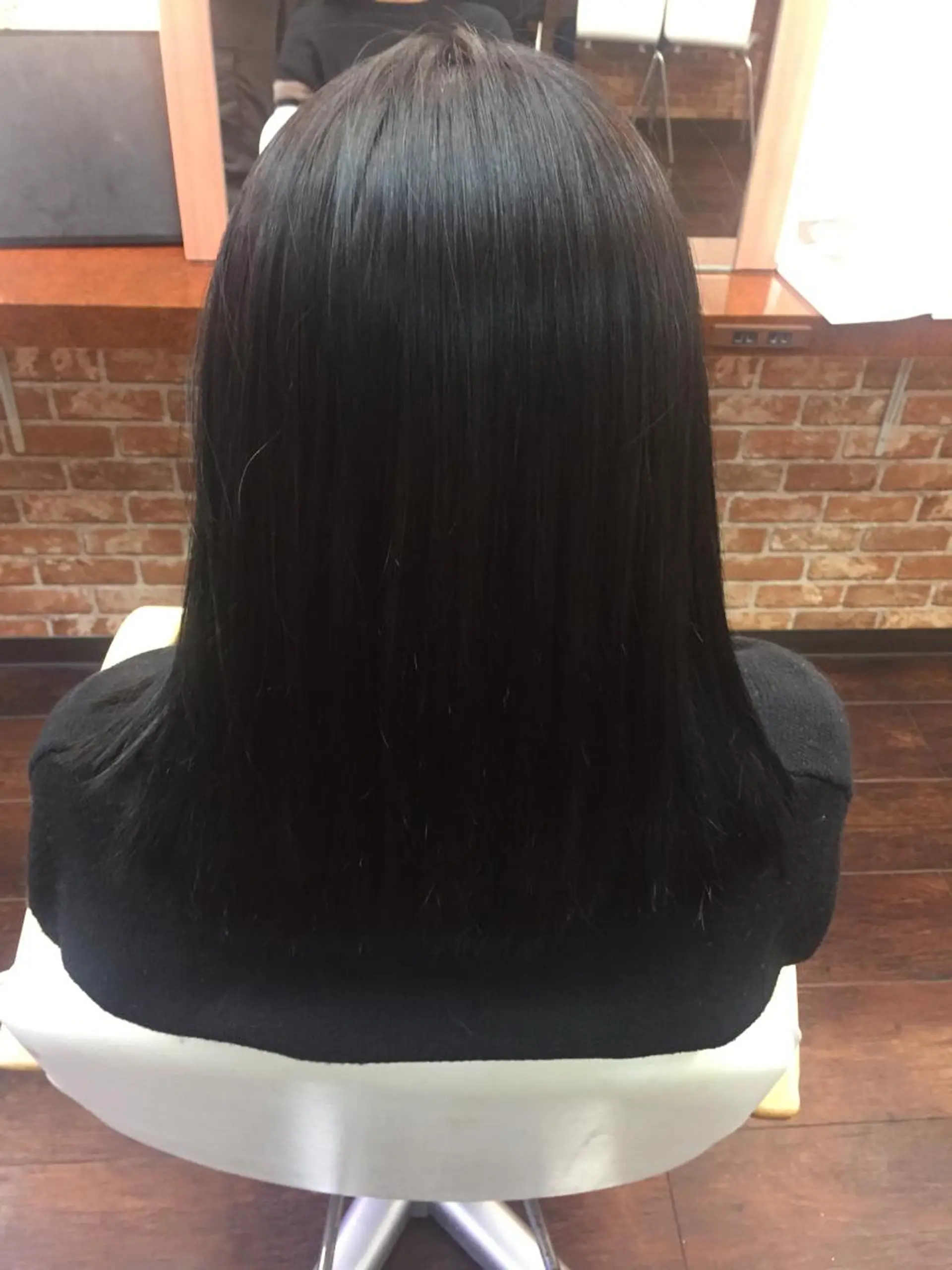 セミロング カラー 桧山 真のヘアスタイル