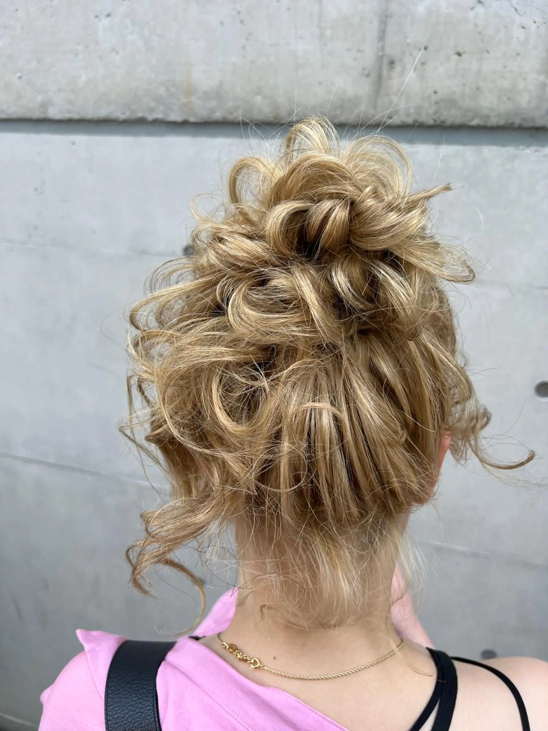 ロング ヘアアレンジ お団子ヘア 山室 敬義のヘアスタイル