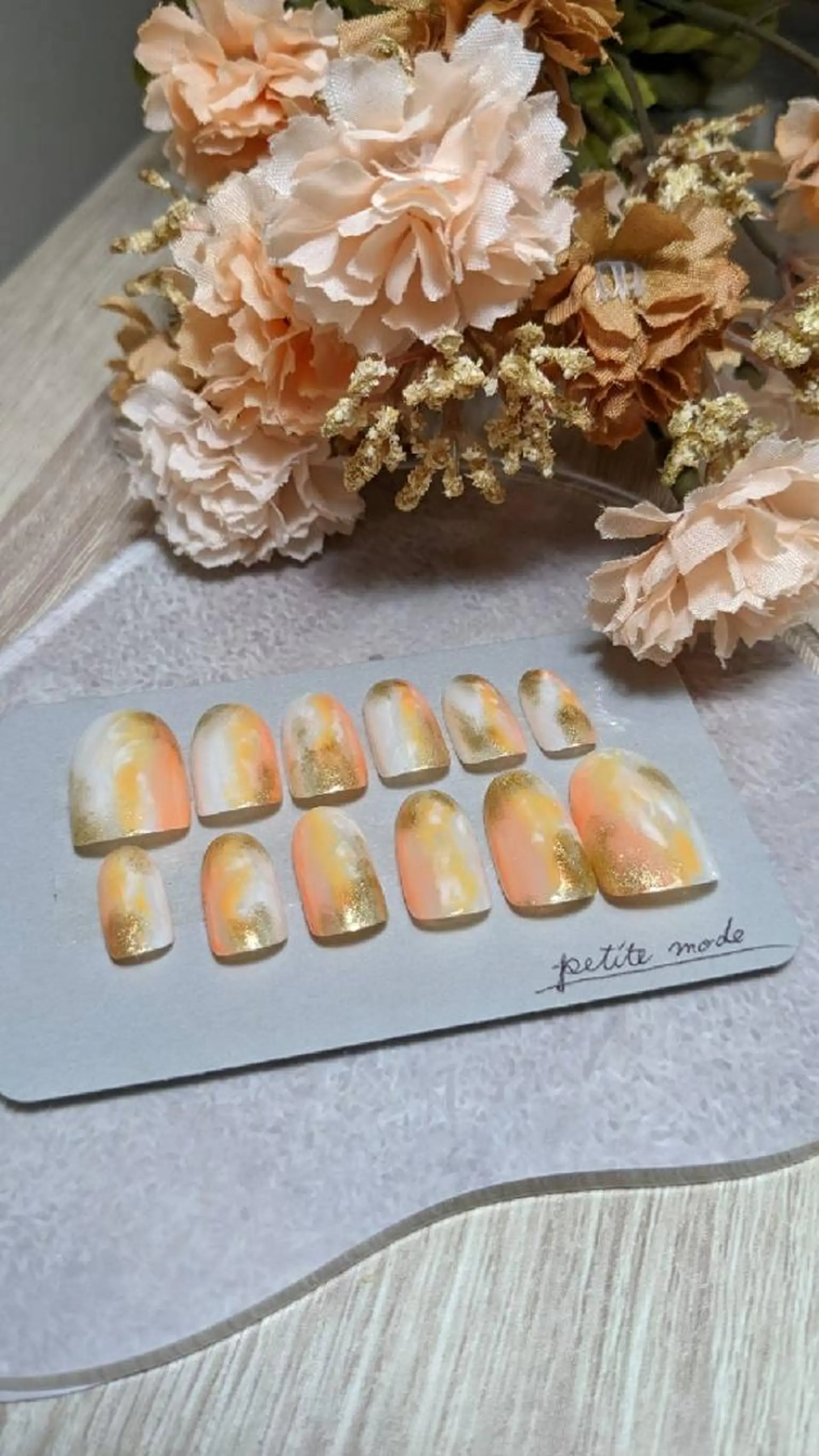 ネイル オレンジ nailsalon petitemodeのネイルデザイン